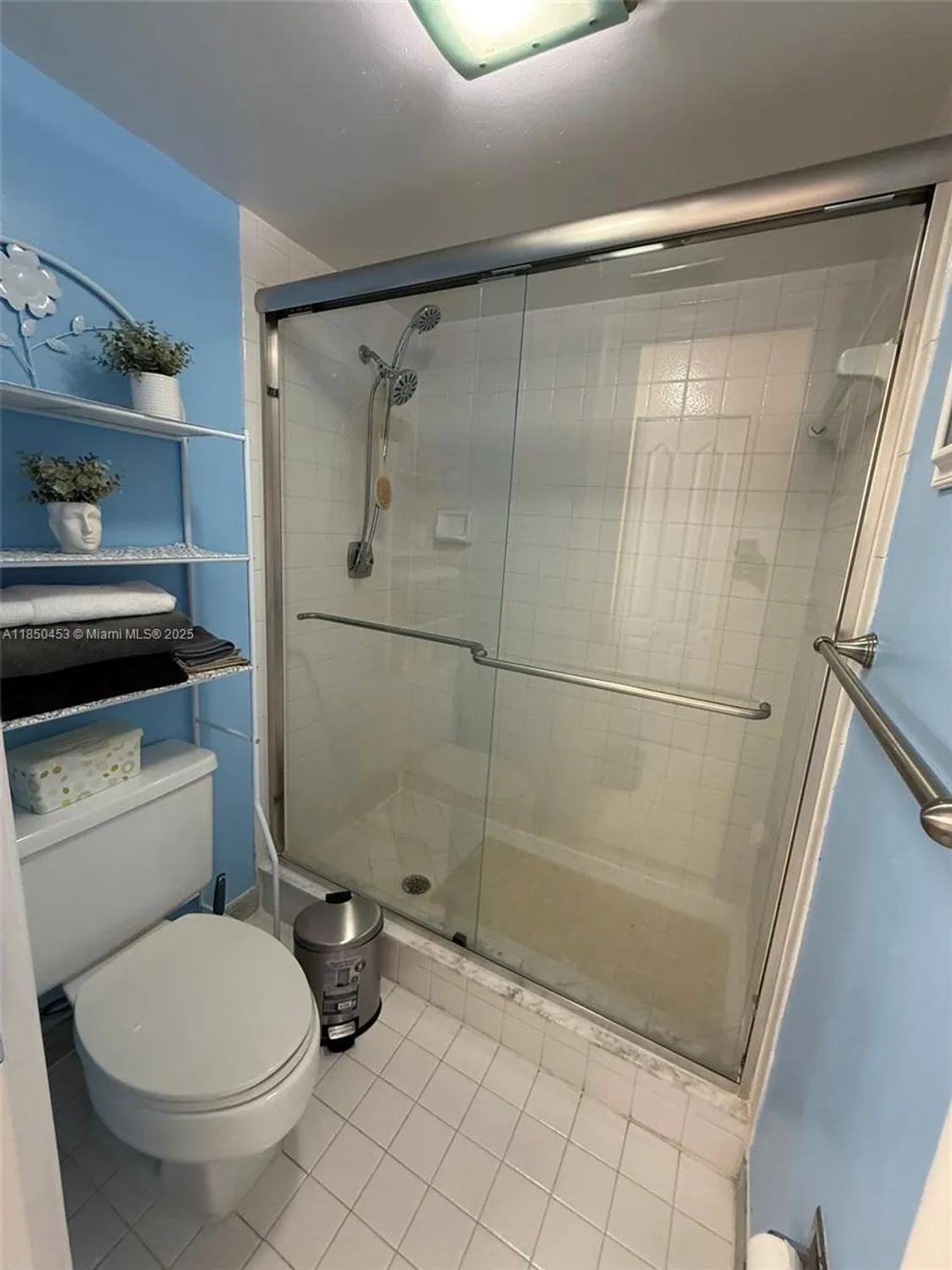 Property Slideshow image 34 of 43 | 3581 inverrary dr 108, Lauderhill, FL, 33319