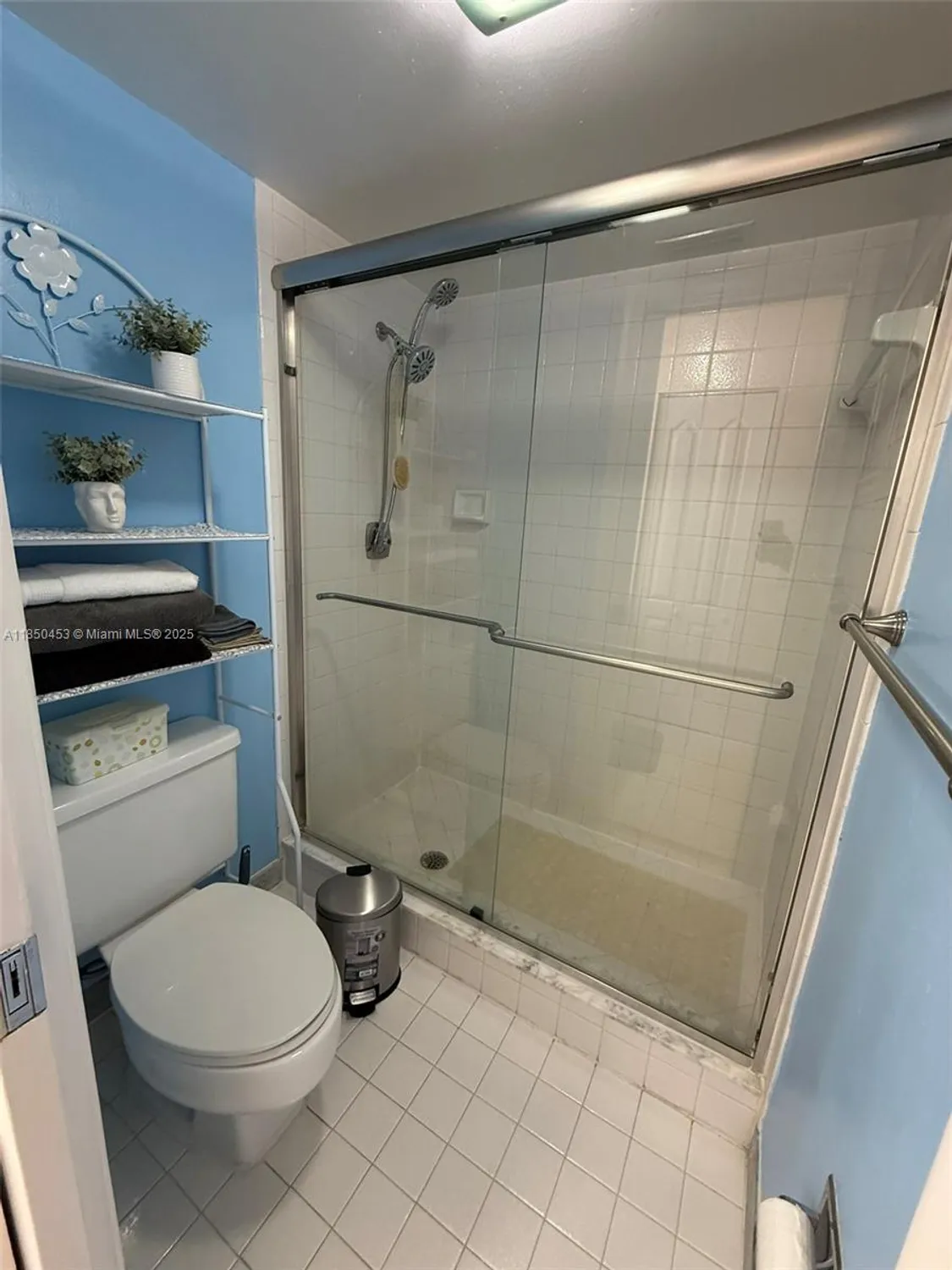 Property Slideshow image 35 of 43 | 3581 inverrary dr 108, Lauderhill, FL, 33319