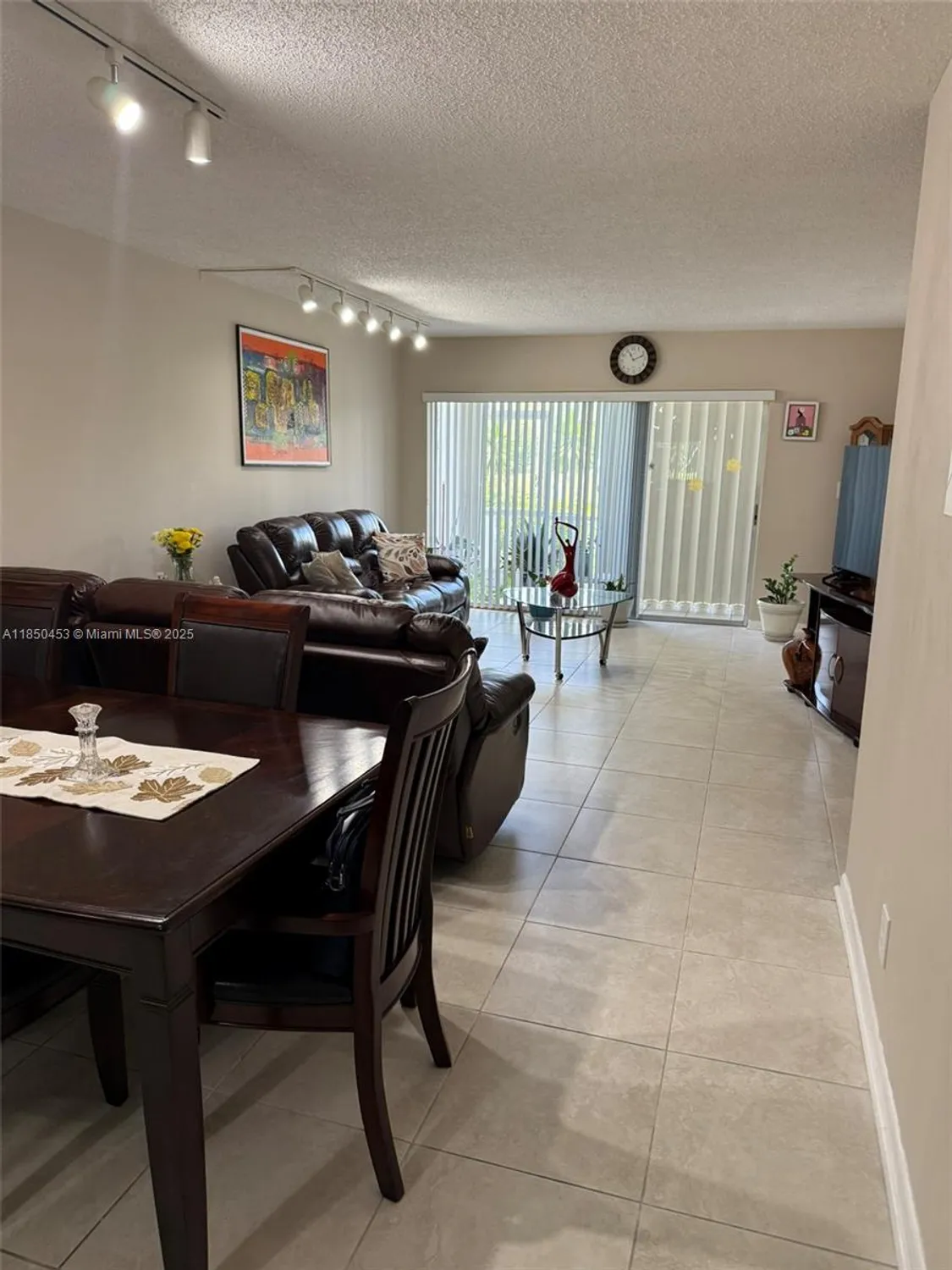 Property Slideshow image 31 of 43 | 3581 inverrary dr 108, Lauderhill, FL, 33319