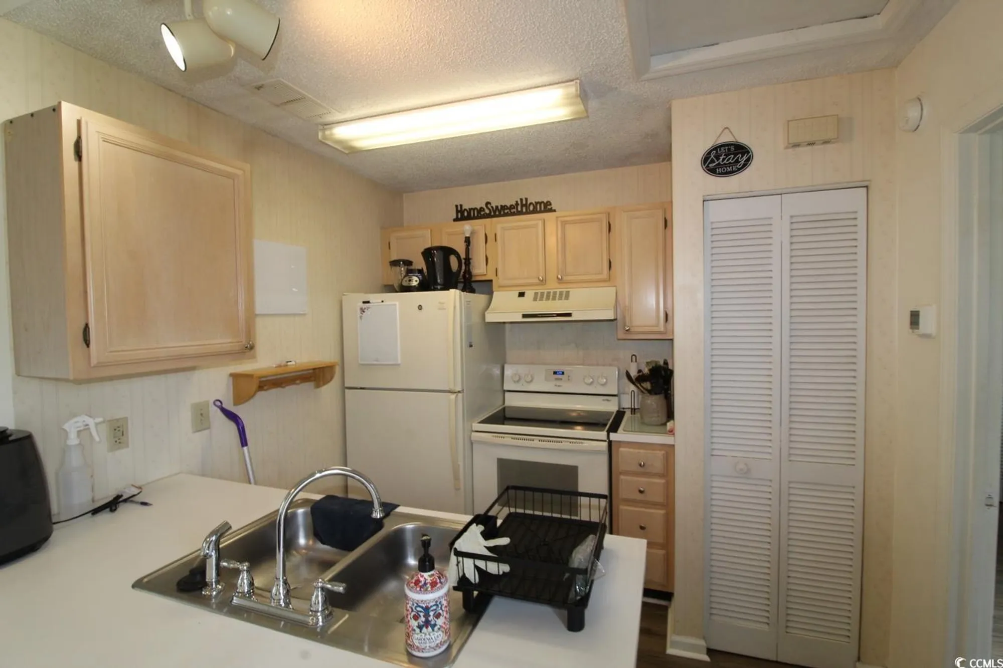 Property Slideshow image 6 of 18 | 408 tree top ct # 8-b, Myrtle Beach, SC, 29588