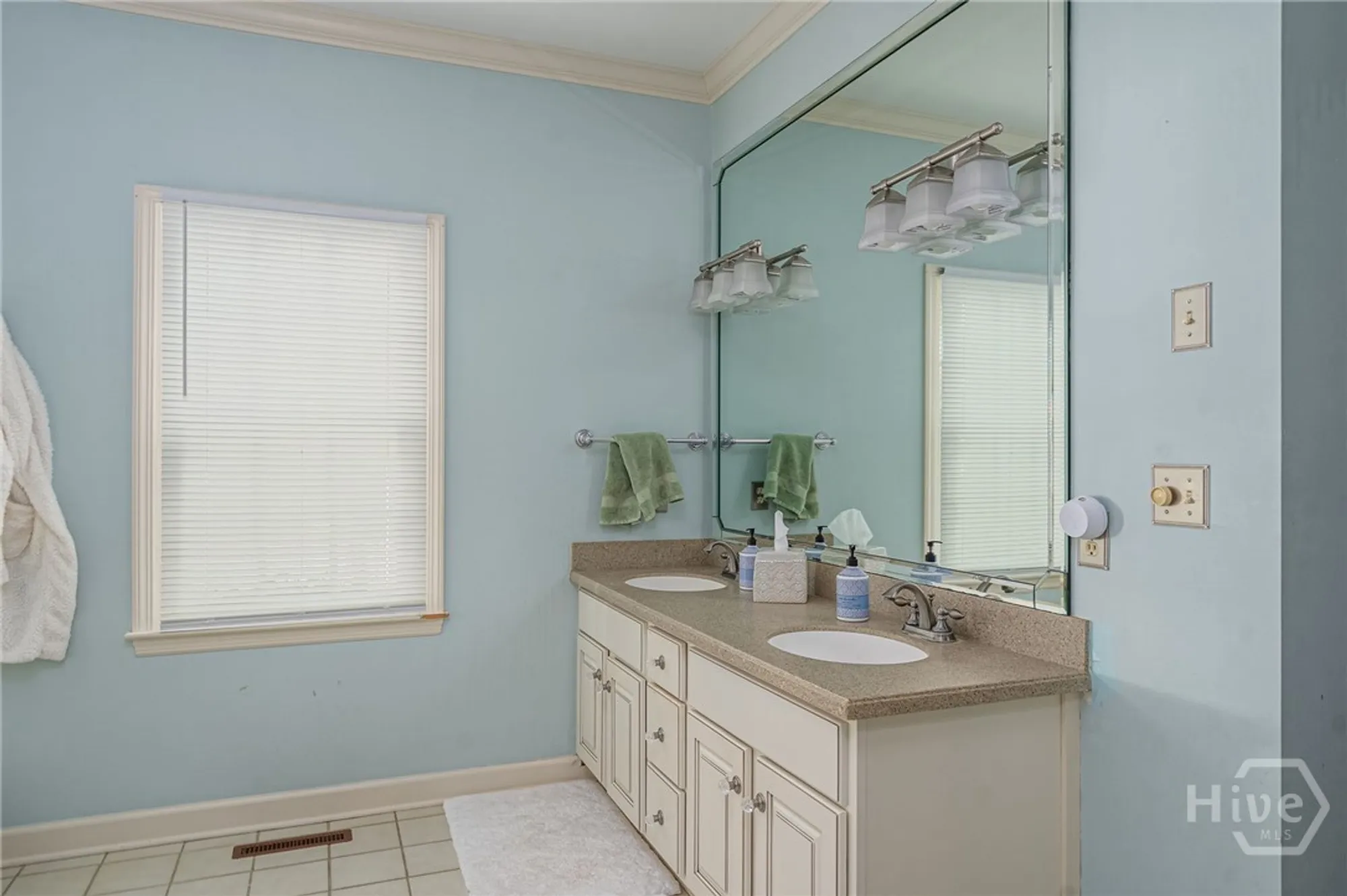 Property Slideshow image 27 of 34 | 8 windlass ct, Savannah, GA, 31411
