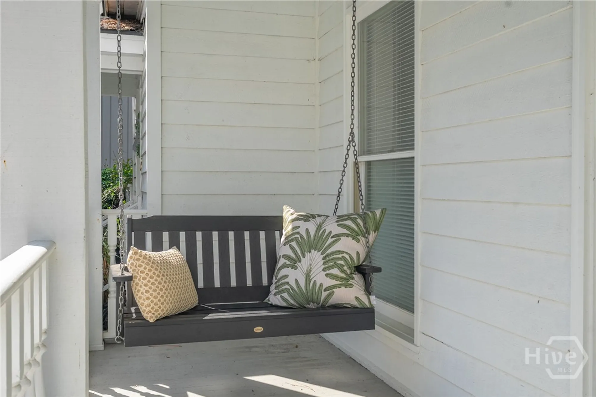 Property Slideshow image 2 of 34 | 8 windlass ct, Savannah, GA, 31411