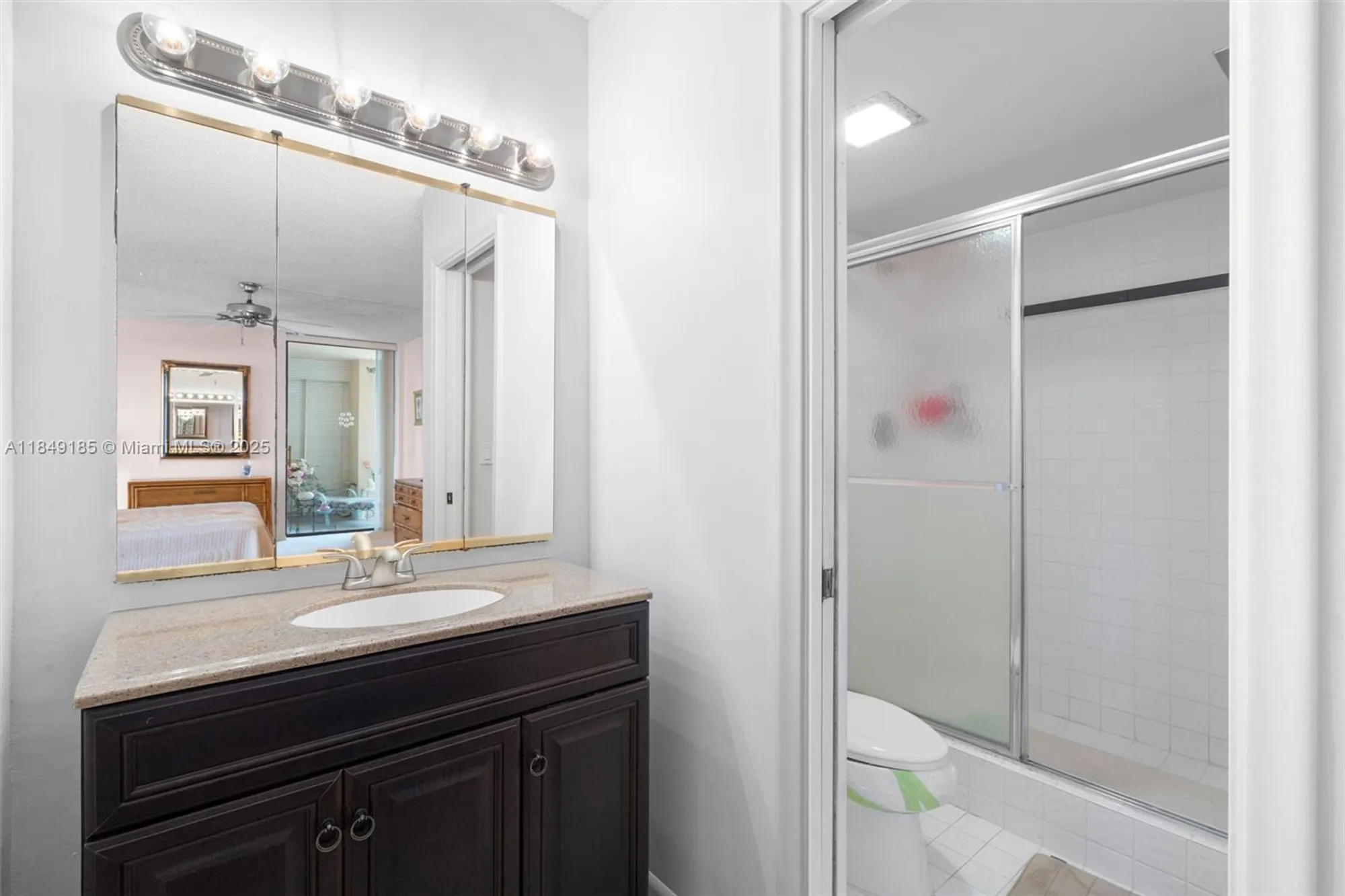 Property Slideshow image 19 of 21 | 3485 environ blvd c205, Lauderhill, FL, 33319