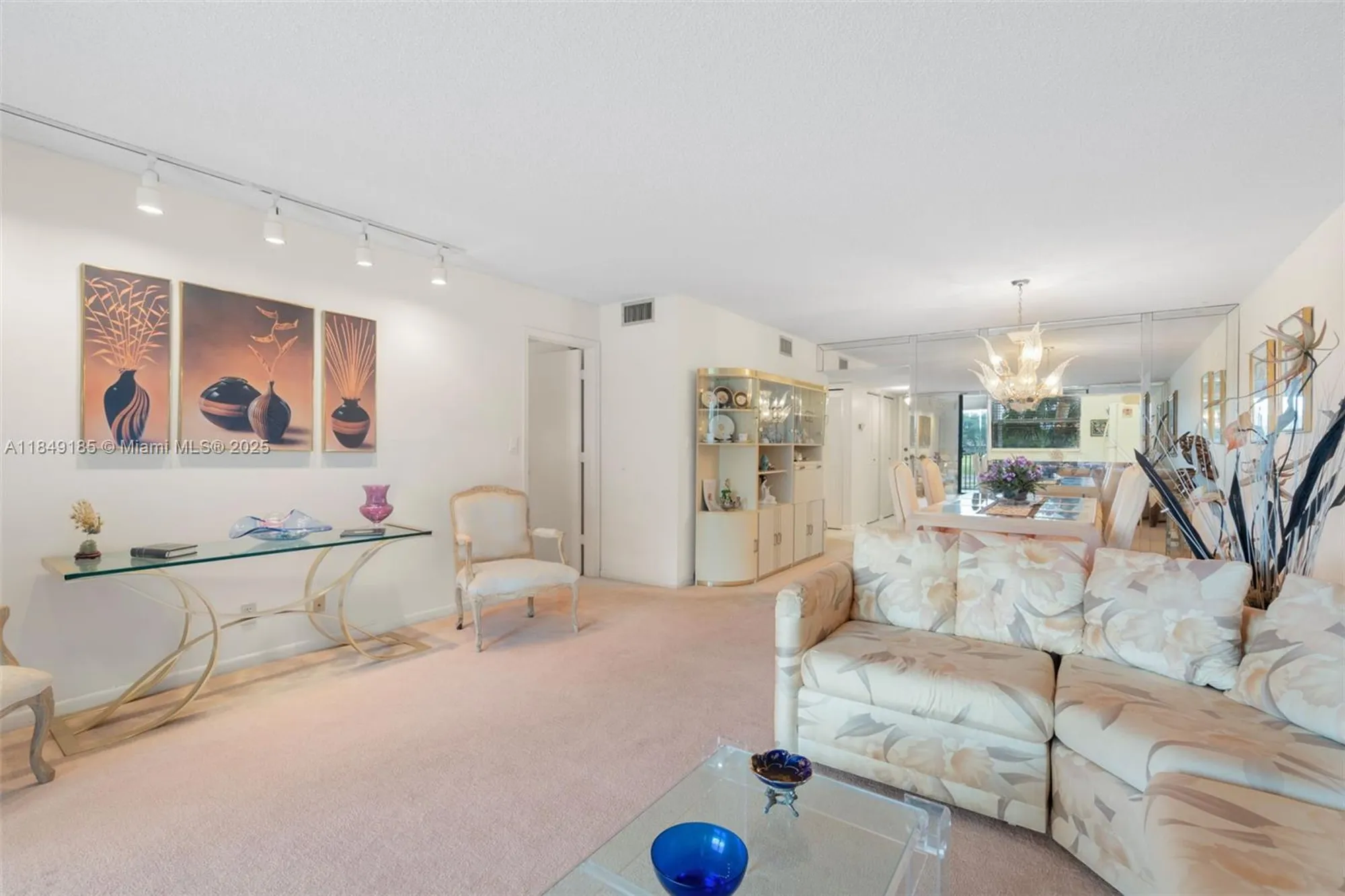 Property Slideshow image 7 of 21 | 3485 environ blvd c205, Lauderhill, FL, 33319