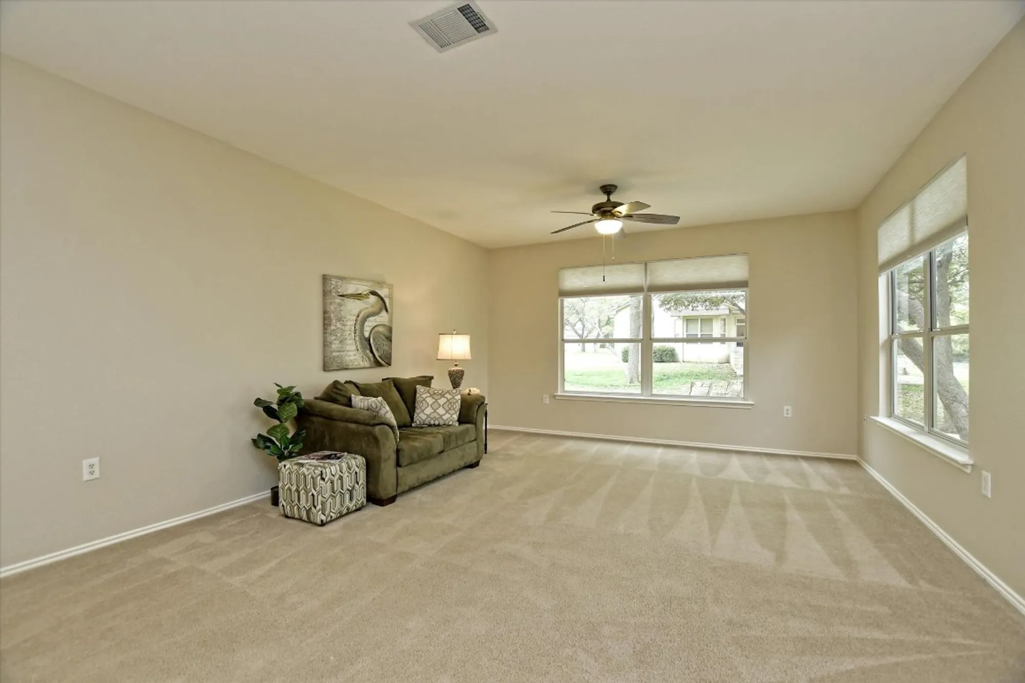 Property Slideshow image 14 of 40 | 202 whippoorwill cv, Georgetown, TX, 78633