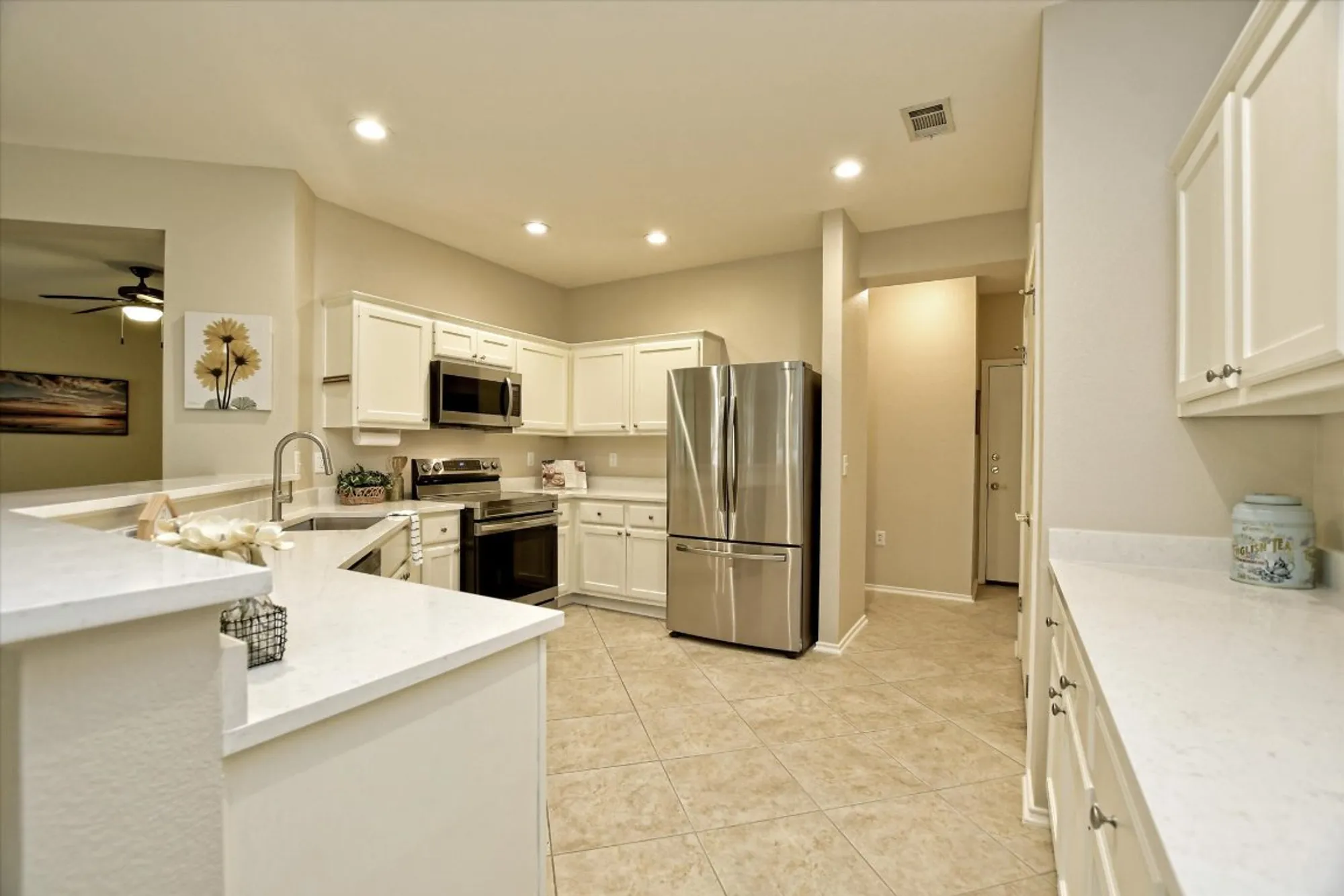 Property Slideshow image 16 of 40 | 202 whippoorwill cv, Georgetown, TX, 78633