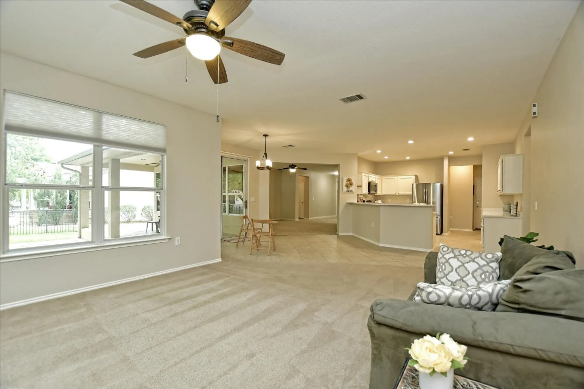 Property Slideshow image 12 of 40 | 202 whippoorwill cv, Georgetown, TX, 78633