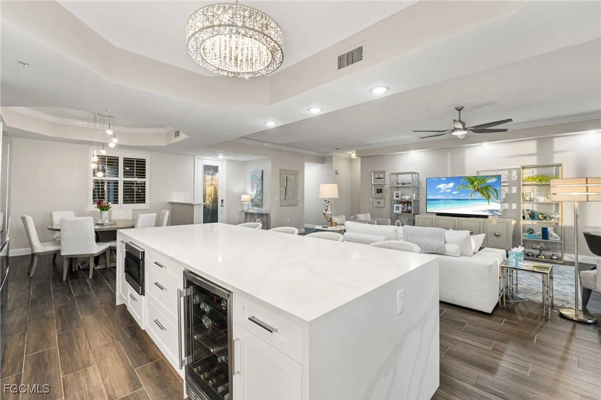 Property Slideshow image 14 of 42 | 14220 royal harbour ct 310, Fort Myers, FL, 33908