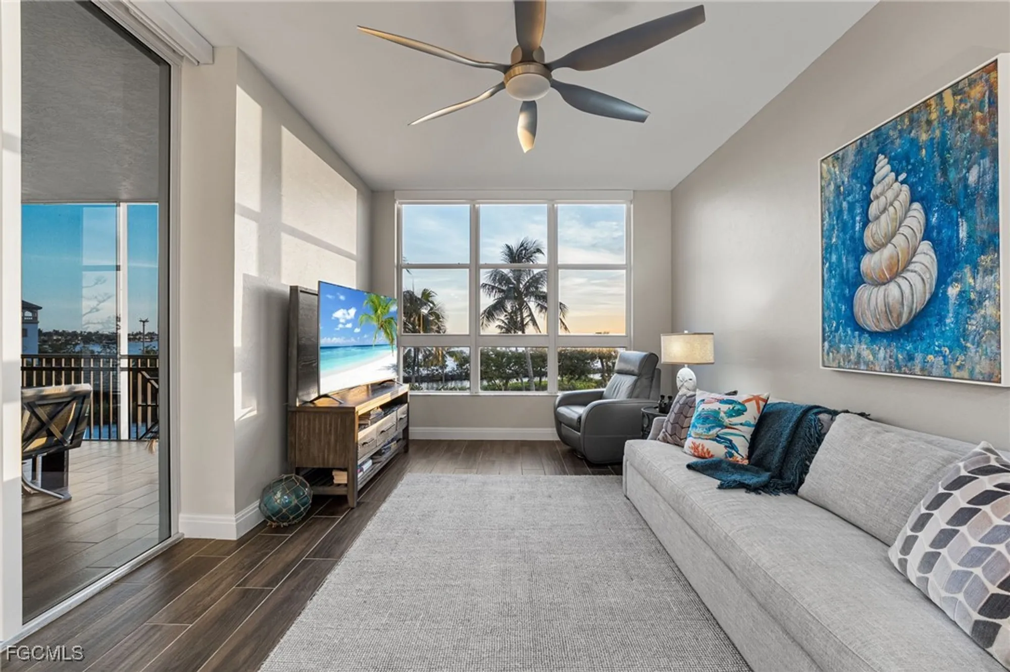 Property Slideshow image 16 of 42 | 14220 royal harbour ct 310, Fort Myers, FL, 33908