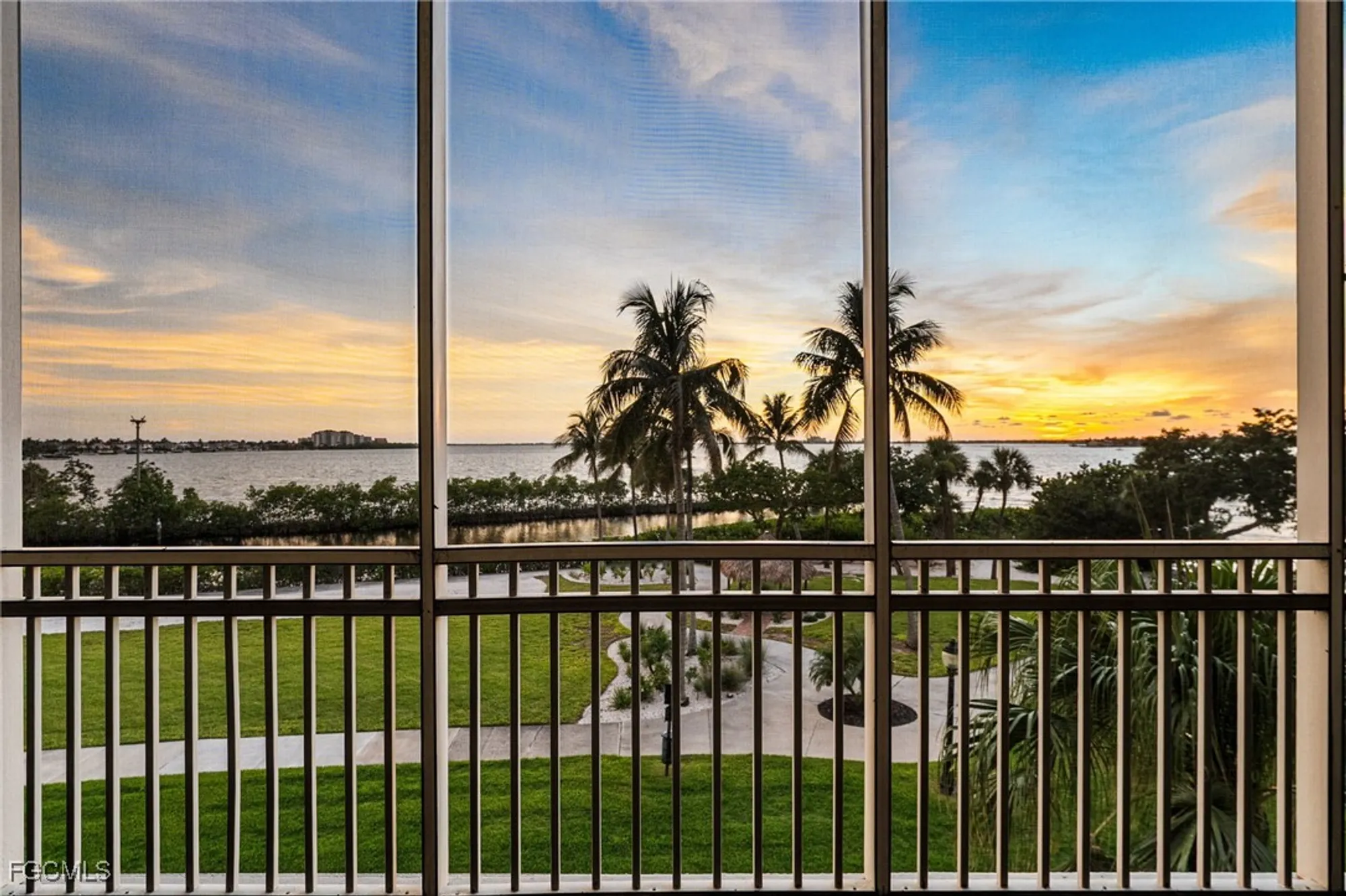 Property Slideshow image 33 of 42 | 14220 royal harbour ct 310, Fort Myers, FL, 33908