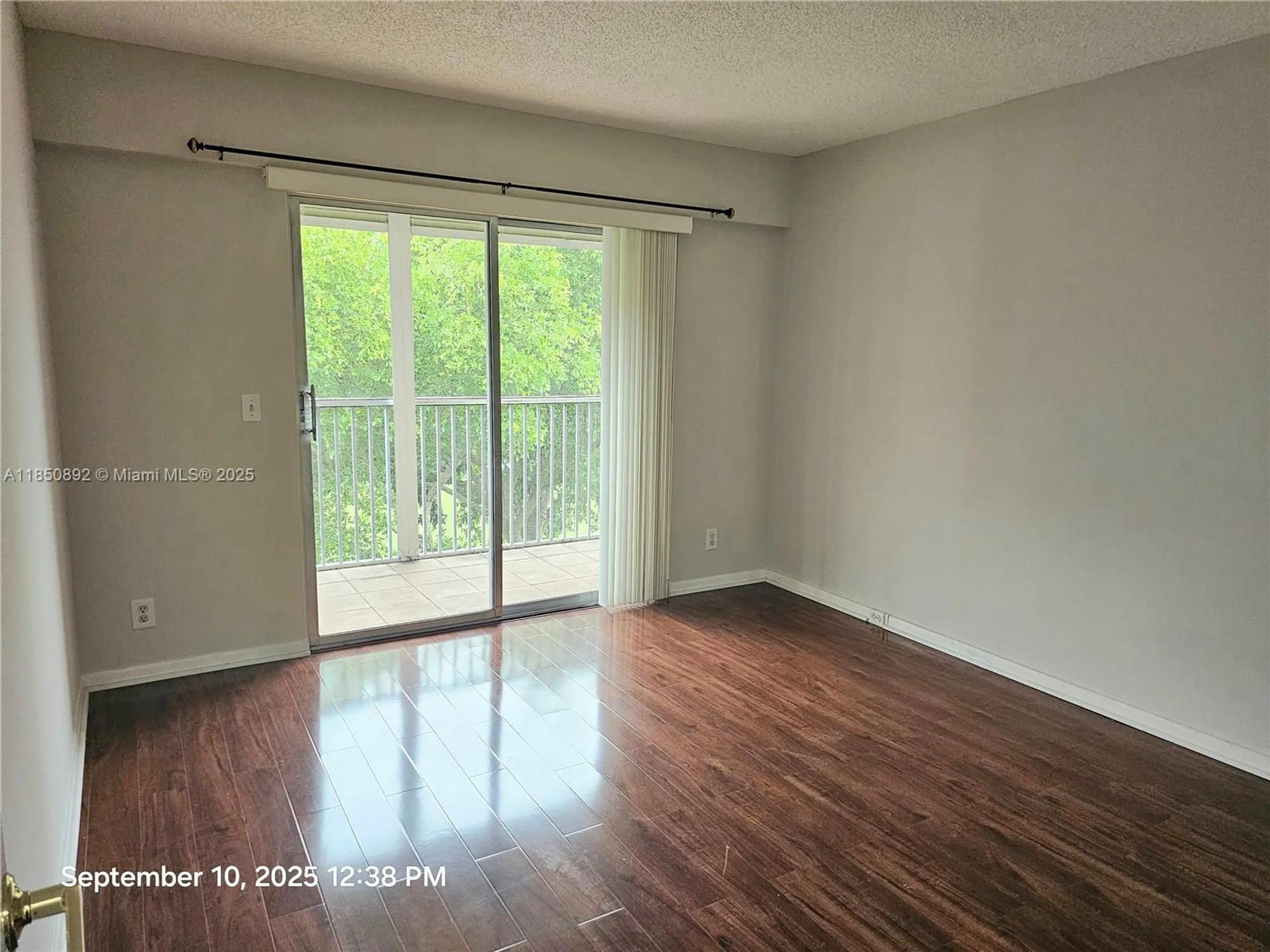 Property Slideshow image 17 of 36 | 251 sw 132nd way h417, Pembroke Pines, FL, 33027