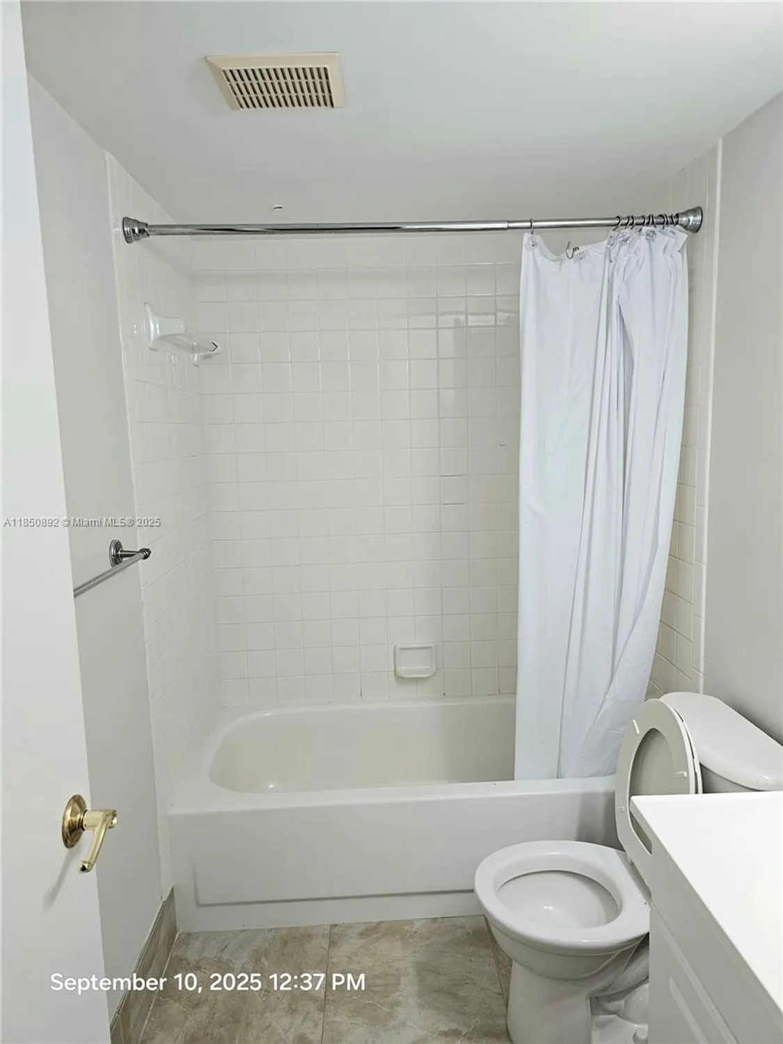 Property Slideshow image 11 of 36 | 251 sw 132nd way h417, Pembroke Pines, FL, 33027