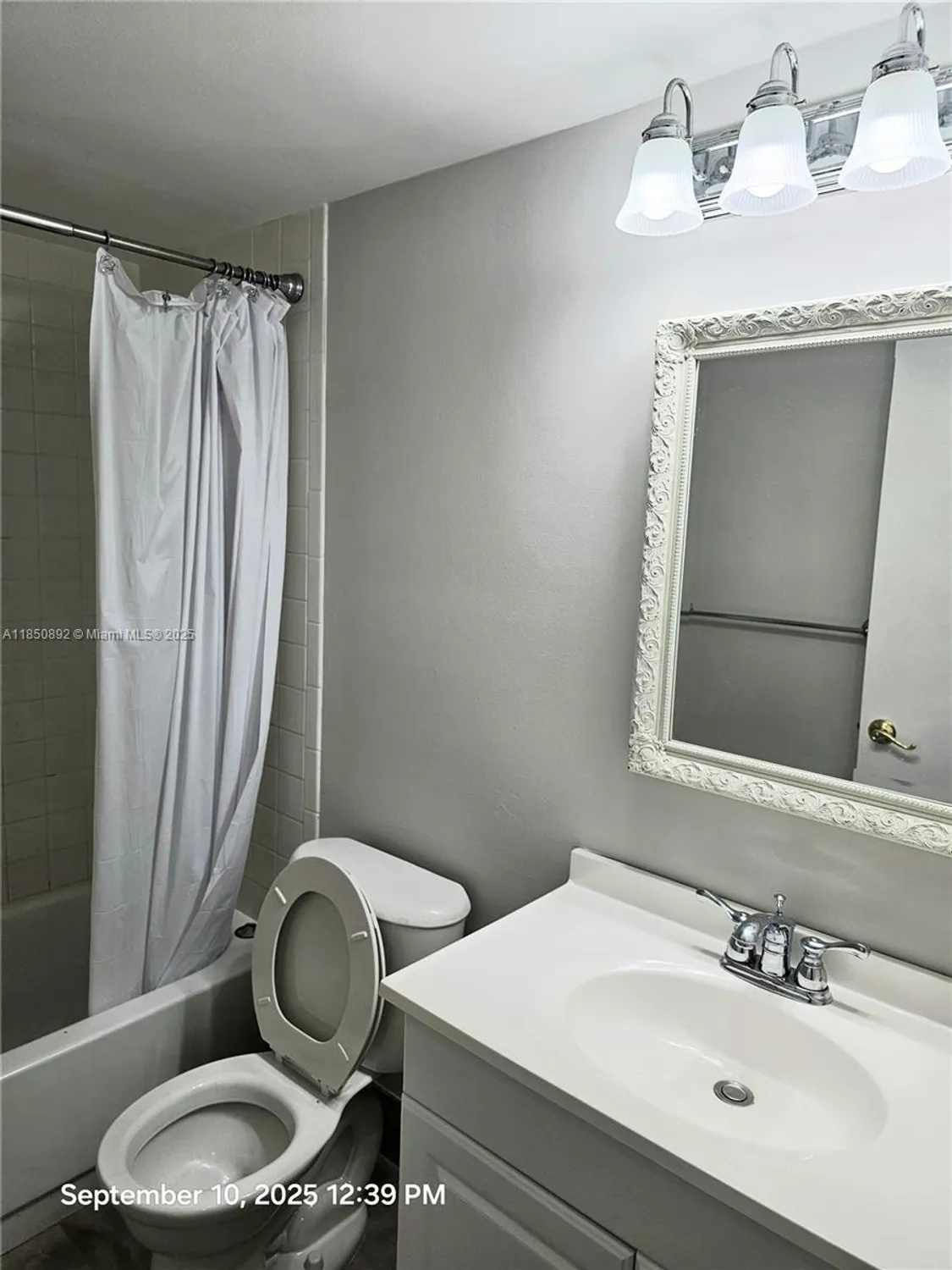 Property Slideshow image 21 of 36 | 251 sw 132nd way h417, Pembroke Pines, FL, 33027