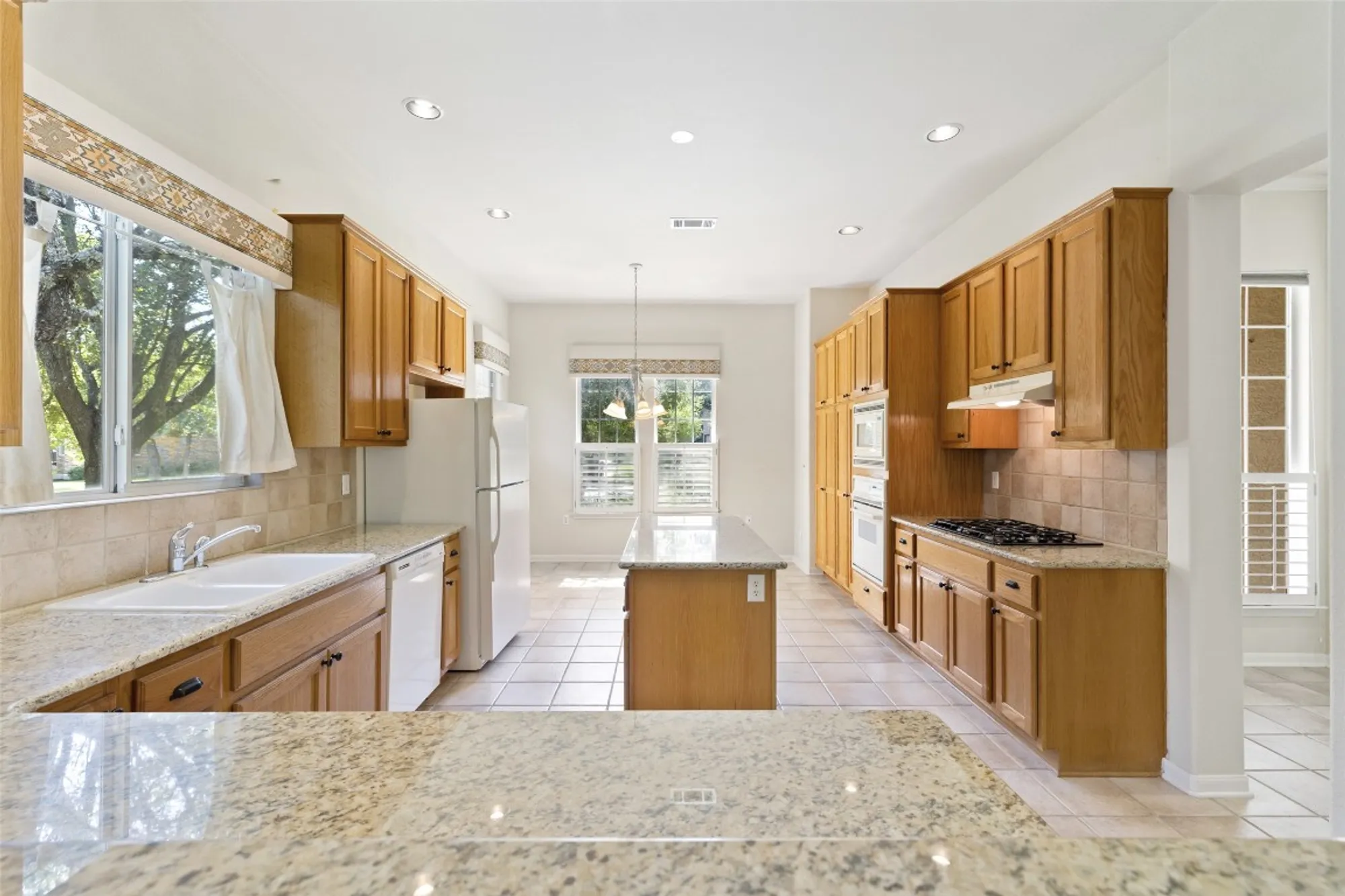 Property Slideshow image 11 of 36 | 159 scissortail trl, Georgetown, TX, 78633