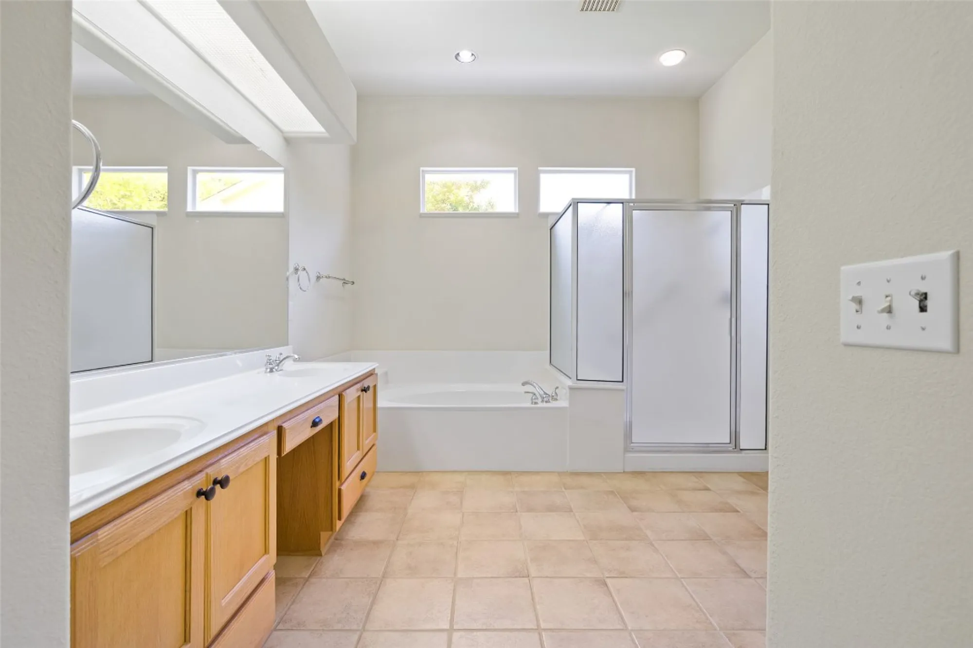 Property Slideshow image 21 of 36 | 159 scissortail trl, Georgetown, TX, 78633