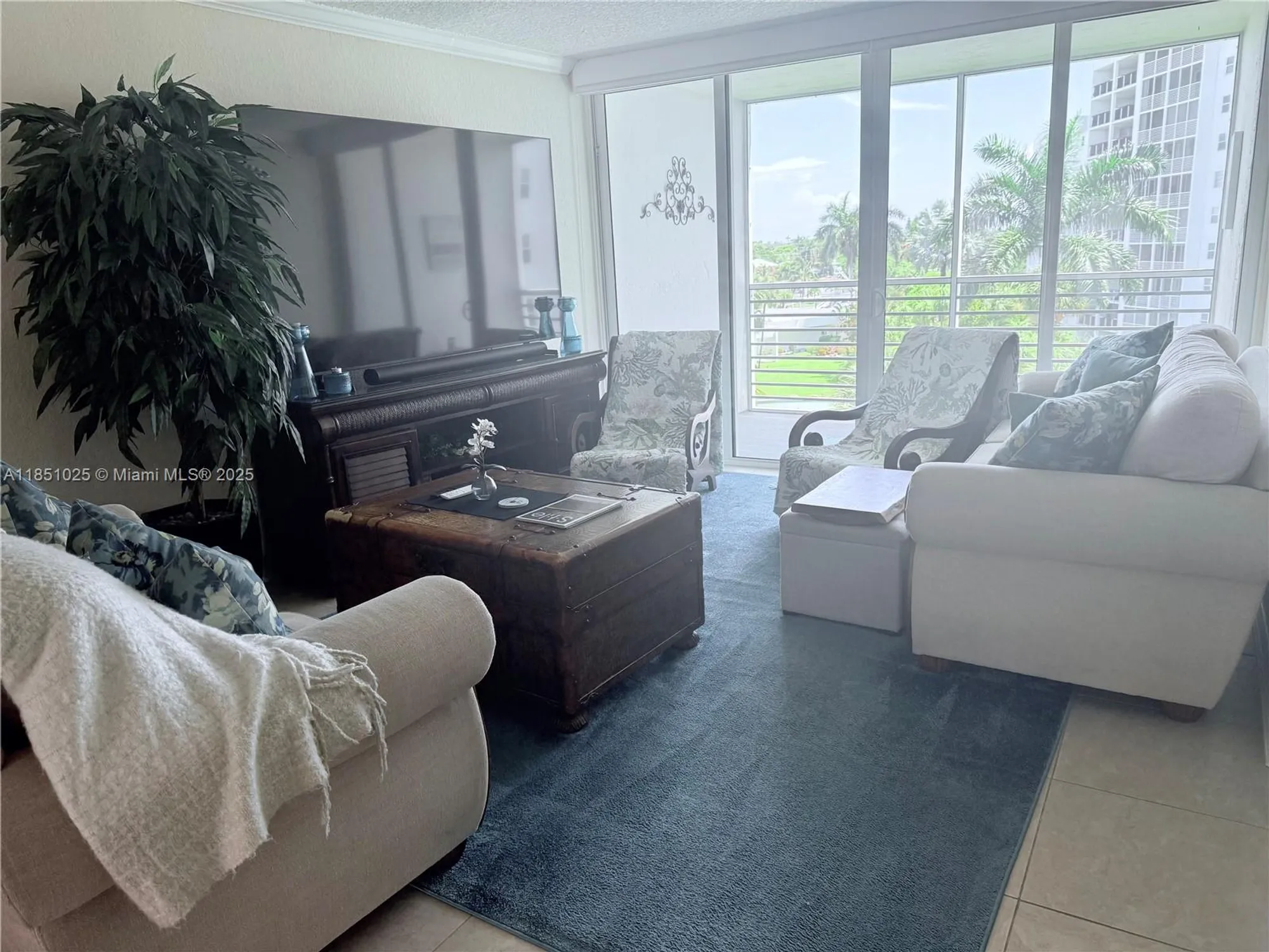 Property Slideshow image 15 of 28 | 2731 ne 14th street cswy apt 502, Pompano Beach, FL, 33062