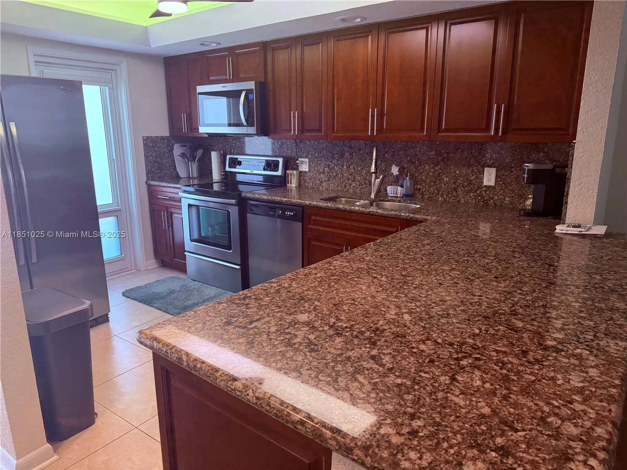 Property Slideshow image 11 of 28 | 2731 ne 14th street cswy apt 502, Pompano Beach, FL, 33062