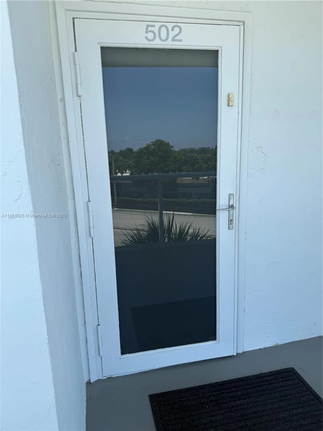 Property Slideshow image 5 of 28 | 2731 ne 14th street cswy apt 502, Pompano Beach, FL, 33062