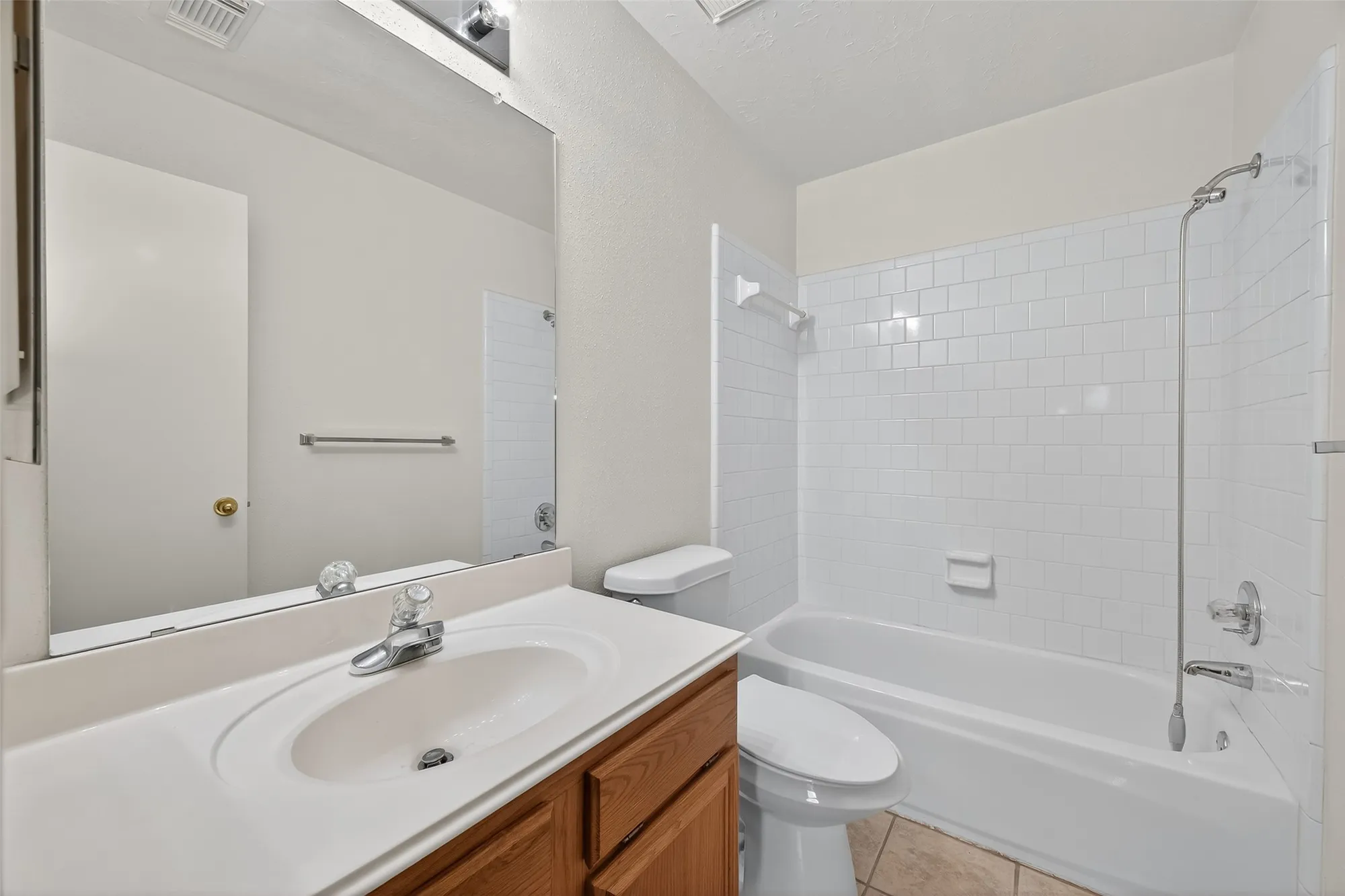 Property Slideshow image 24 of 44 | 914 w peach hollow cir, Pearland, TX, 77584