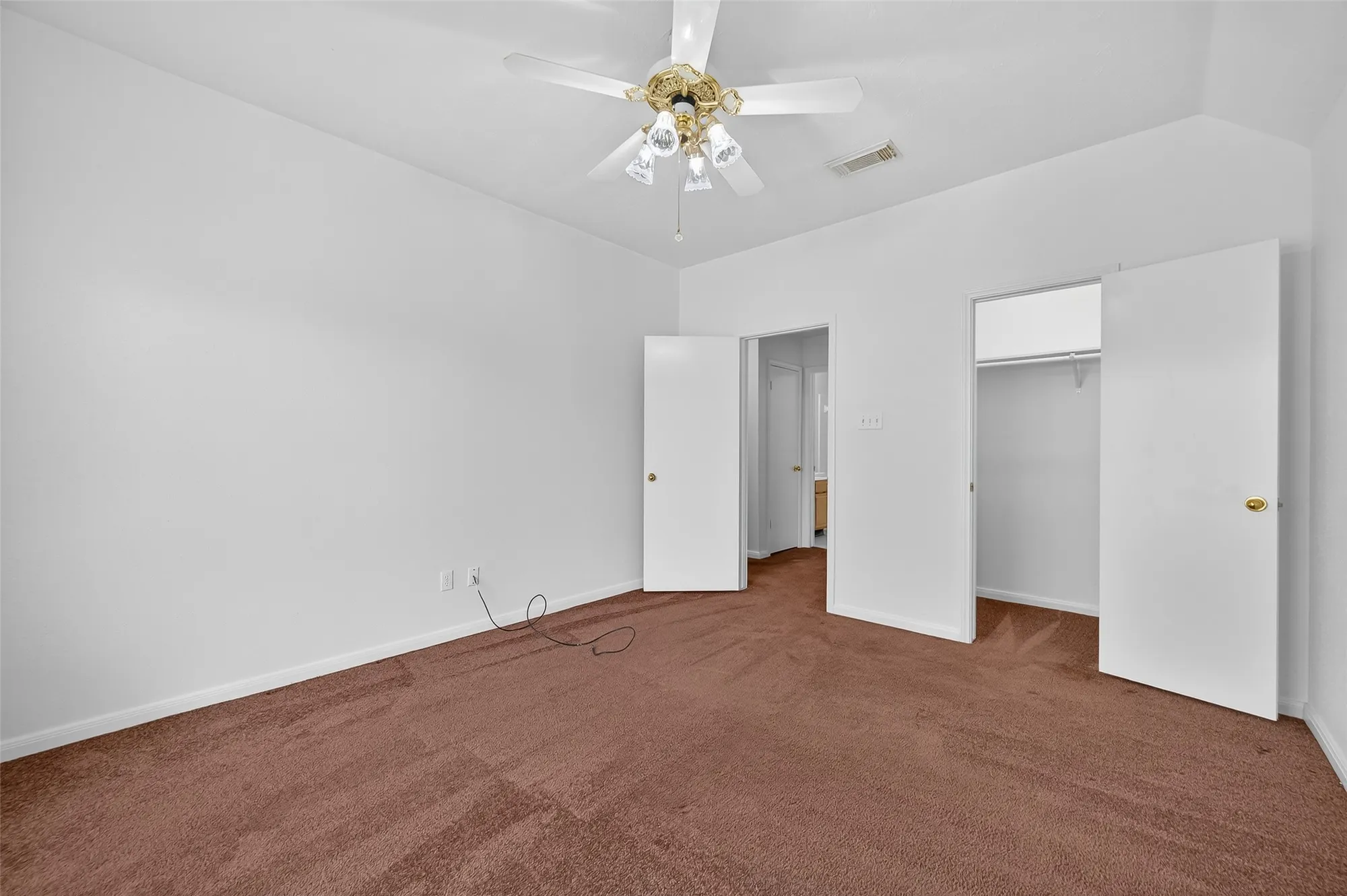 Property Slideshow image 27 of 44 | 914 w peach hollow cir, Pearland, TX, 77584