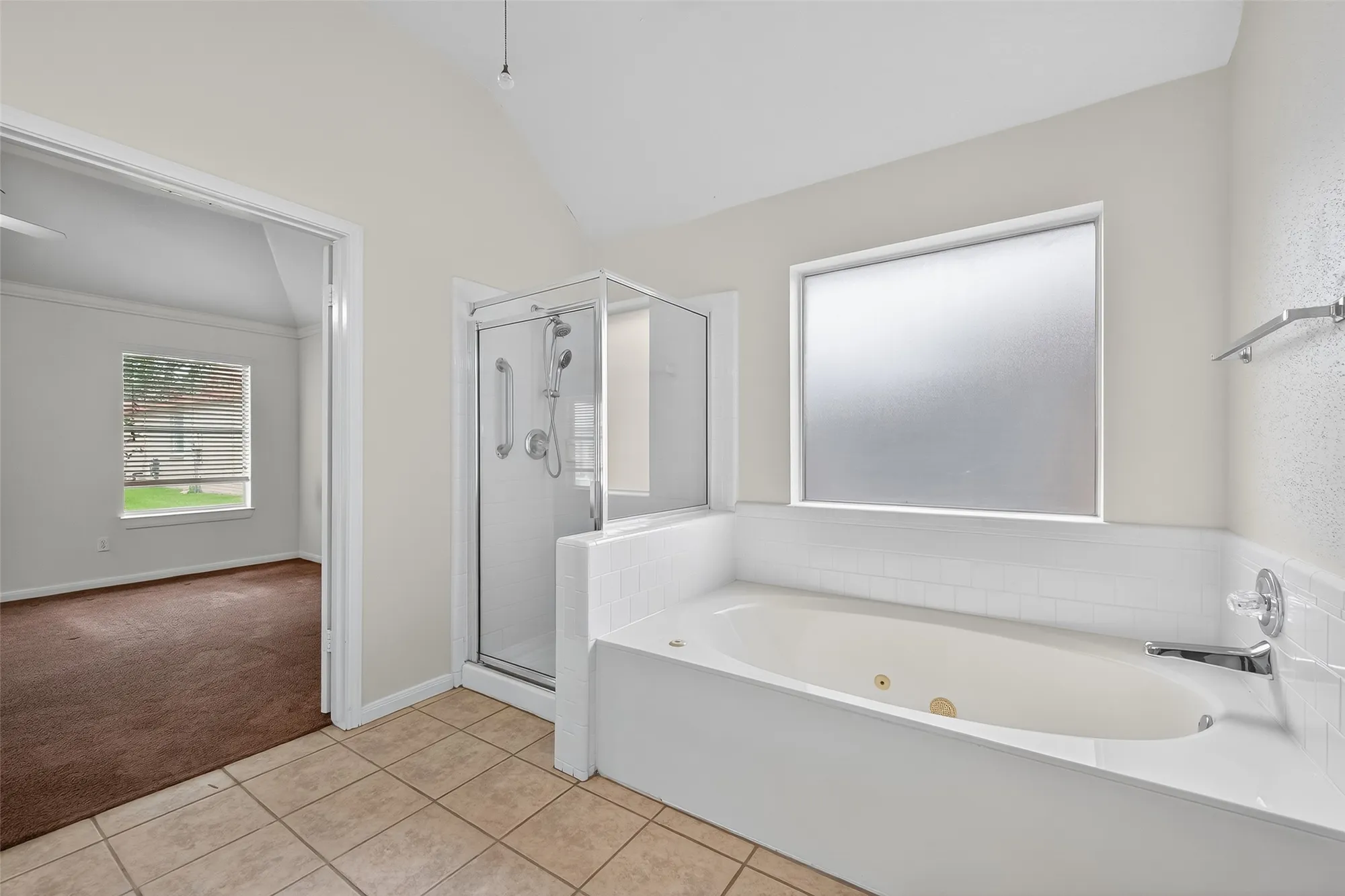 Property Slideshow image 34 of 44 | 914 w peach hollow cir, Pearland, TX, 77584