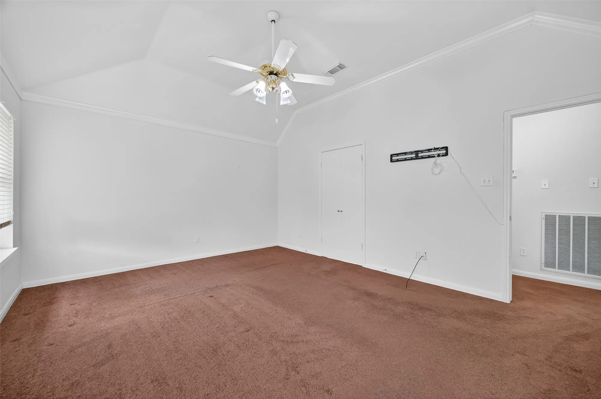 Property Slideshow image 30 of 44 | 914 w peach hollow cir, Pearland, TX, 77584