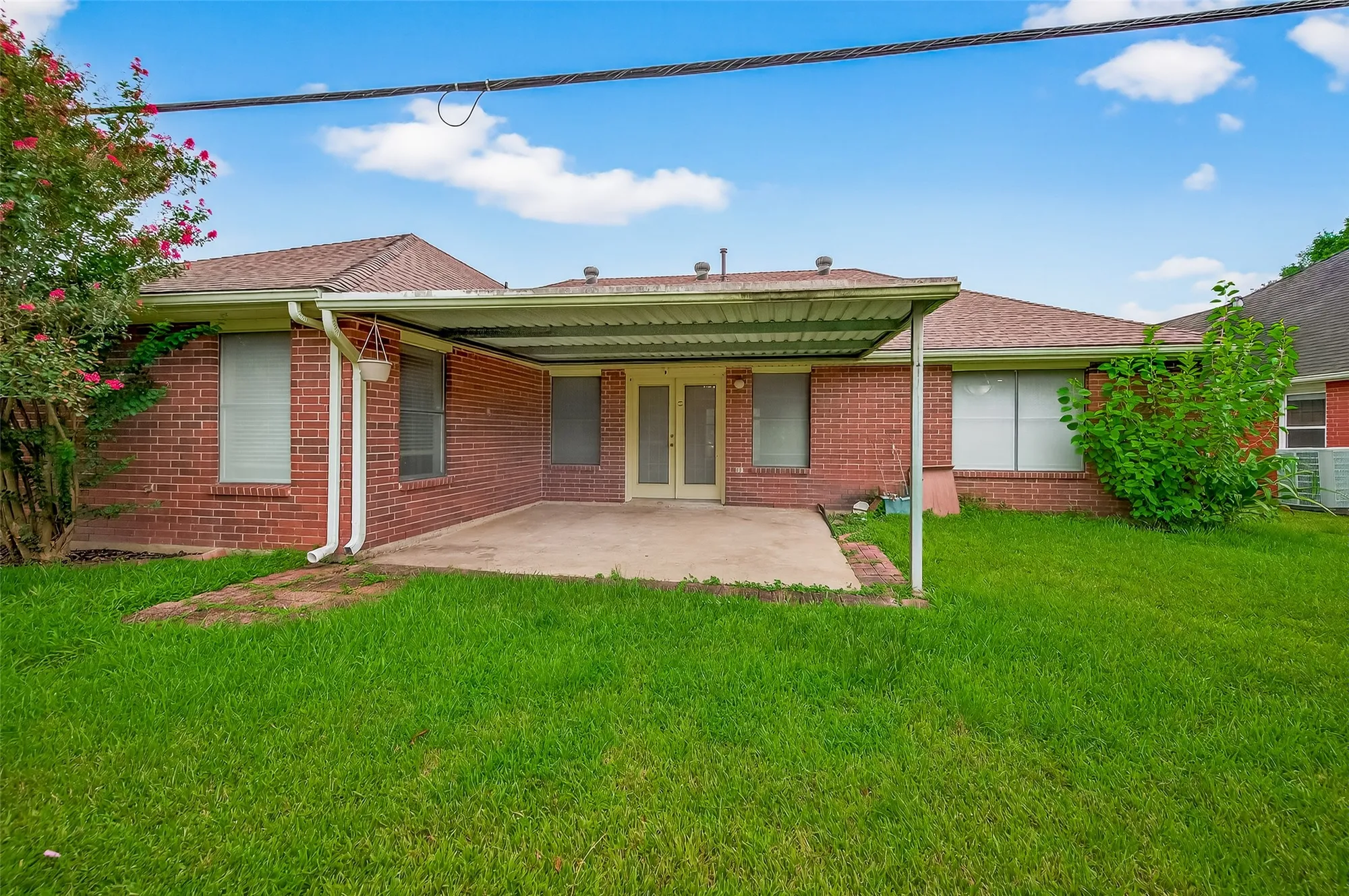 Property Slideshow image 42 of 44 | 914 w peach hollow cir, Pearland, TX, 77584