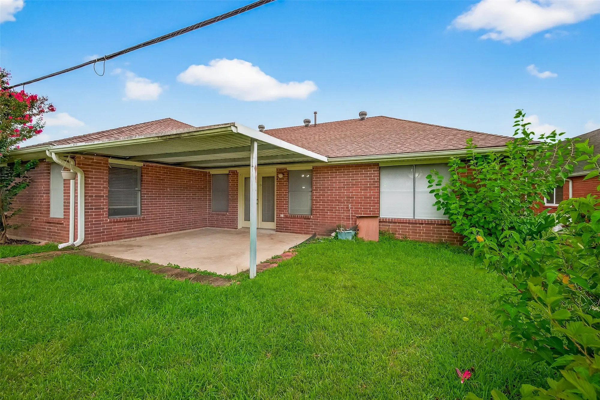 Property Slideshow image 43 of 44 | 914 w peach hollow cir, Pearland, TX, 77584