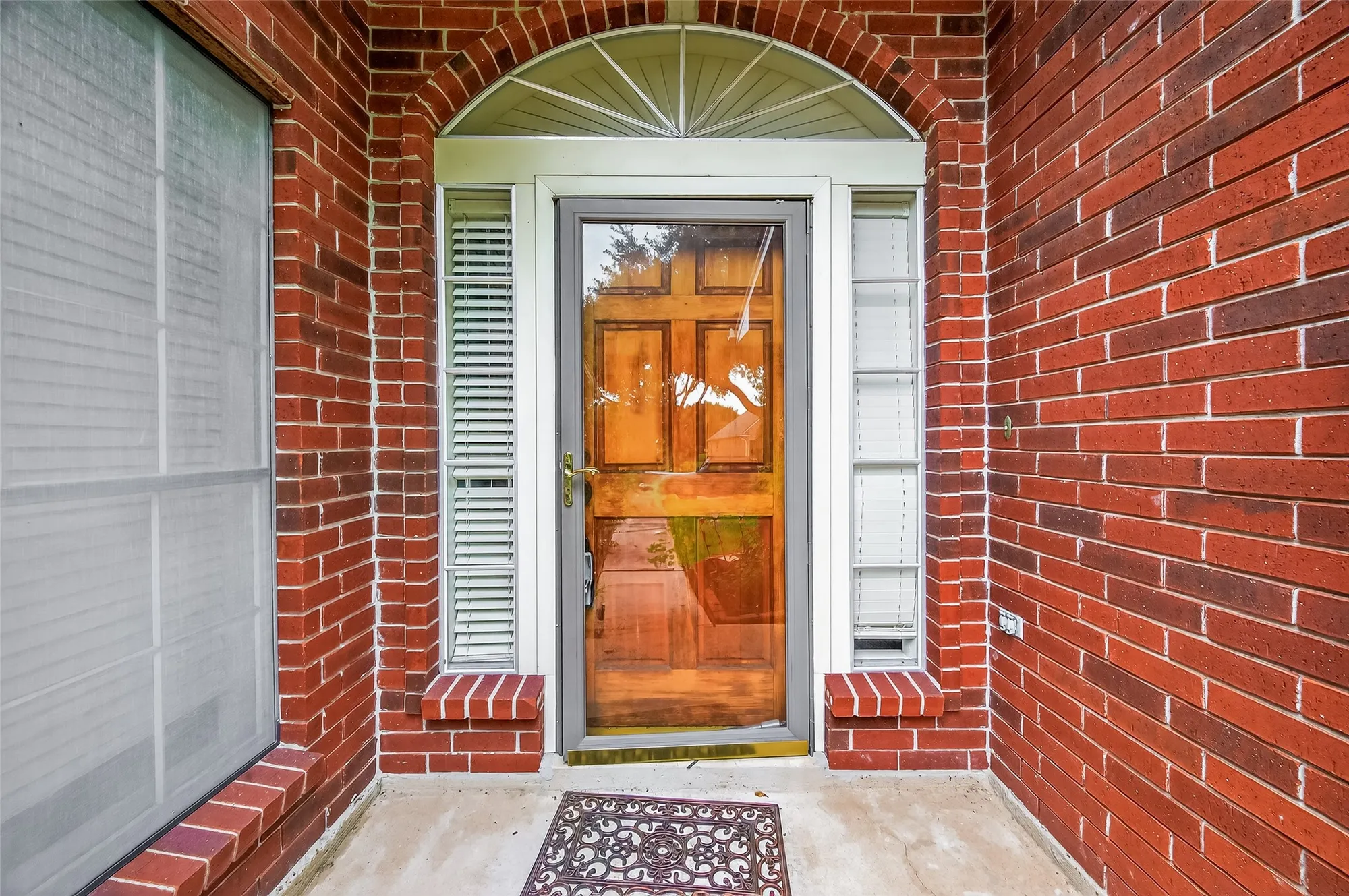 Property Slideshow image 5 of 44 | 914 w peach hollow cir, Pearland, TX, 77584