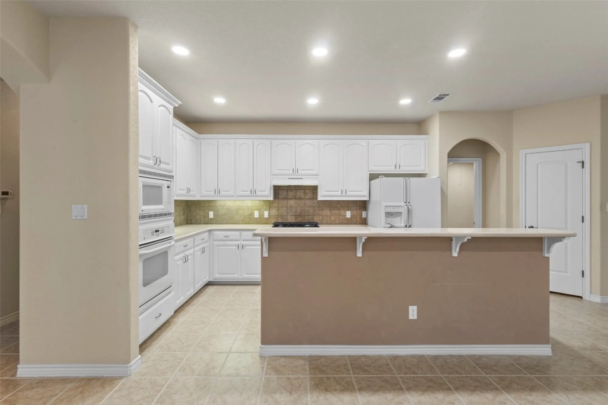 Property Slideshow image 14 of 38 | 304 brazos dr, Georgetown, TX, 78628