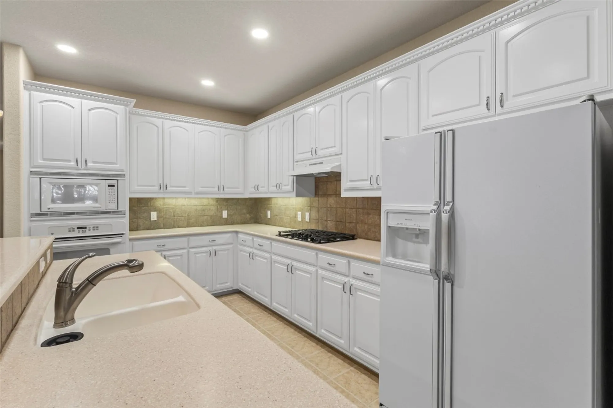 Property Slideshow image 15 of 38 | 304 brazos dr, Georgetown, TX, 78628