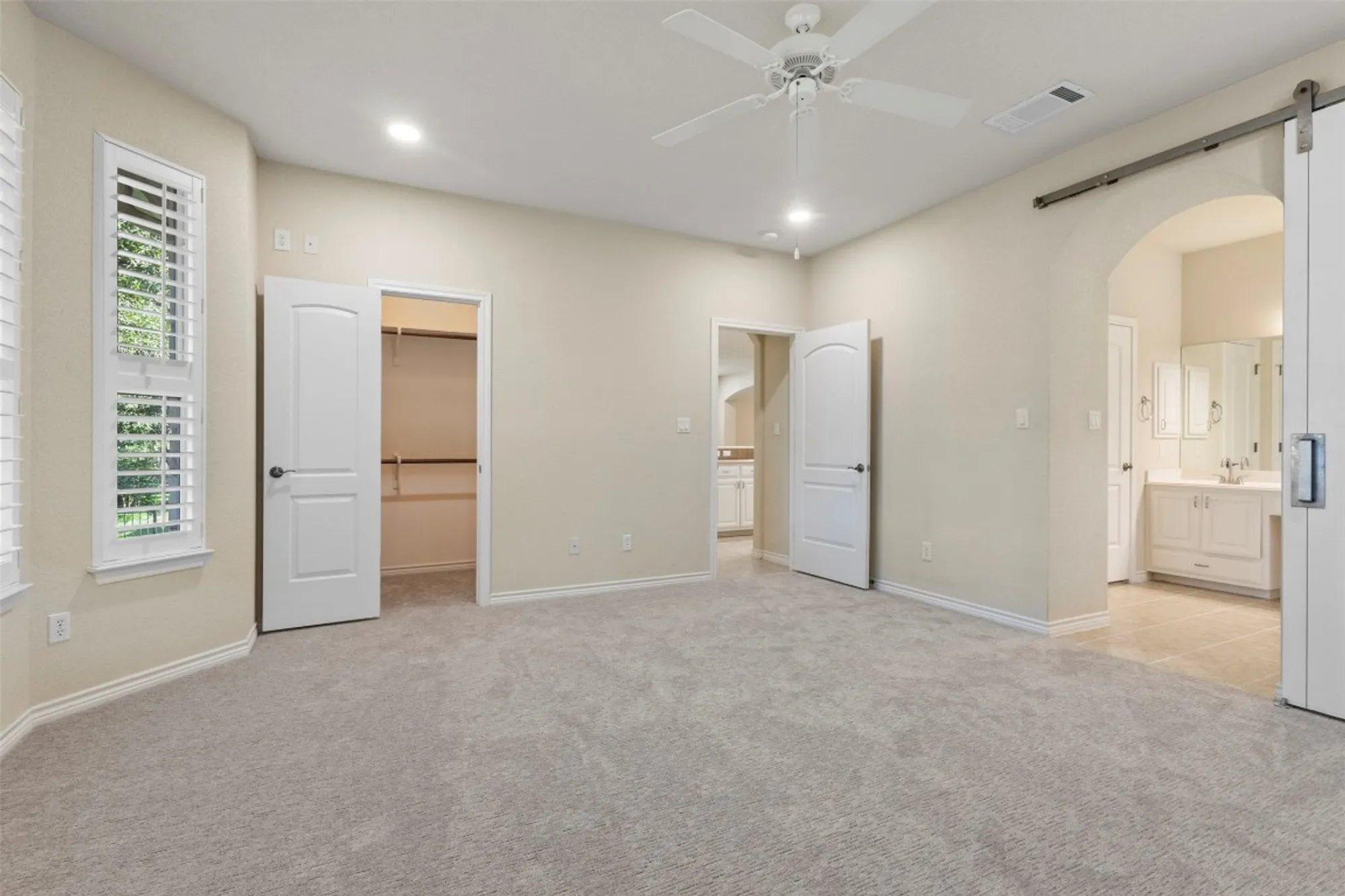 Property Slideshow image 18 of 38 | 304 brazos dr, Georgetown, TX, 78628