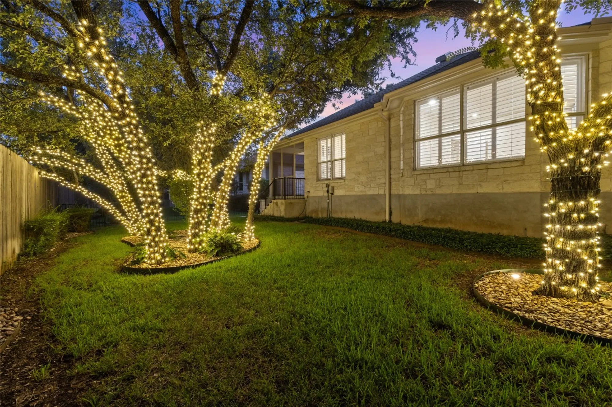 Property Slideshow image 33 of 38 | 304 brazos dr, Georgetown, TX, 78628