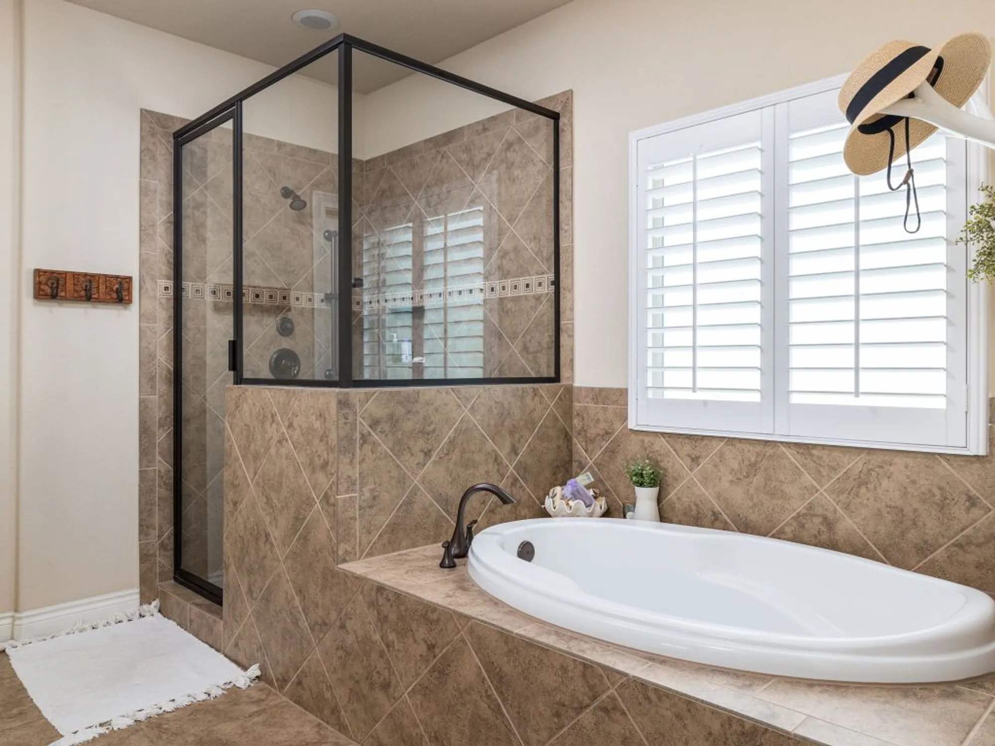 Property Slideshow image 16 of 36 | 817 sierra blanco loop, Georgetown, TX, 78633
