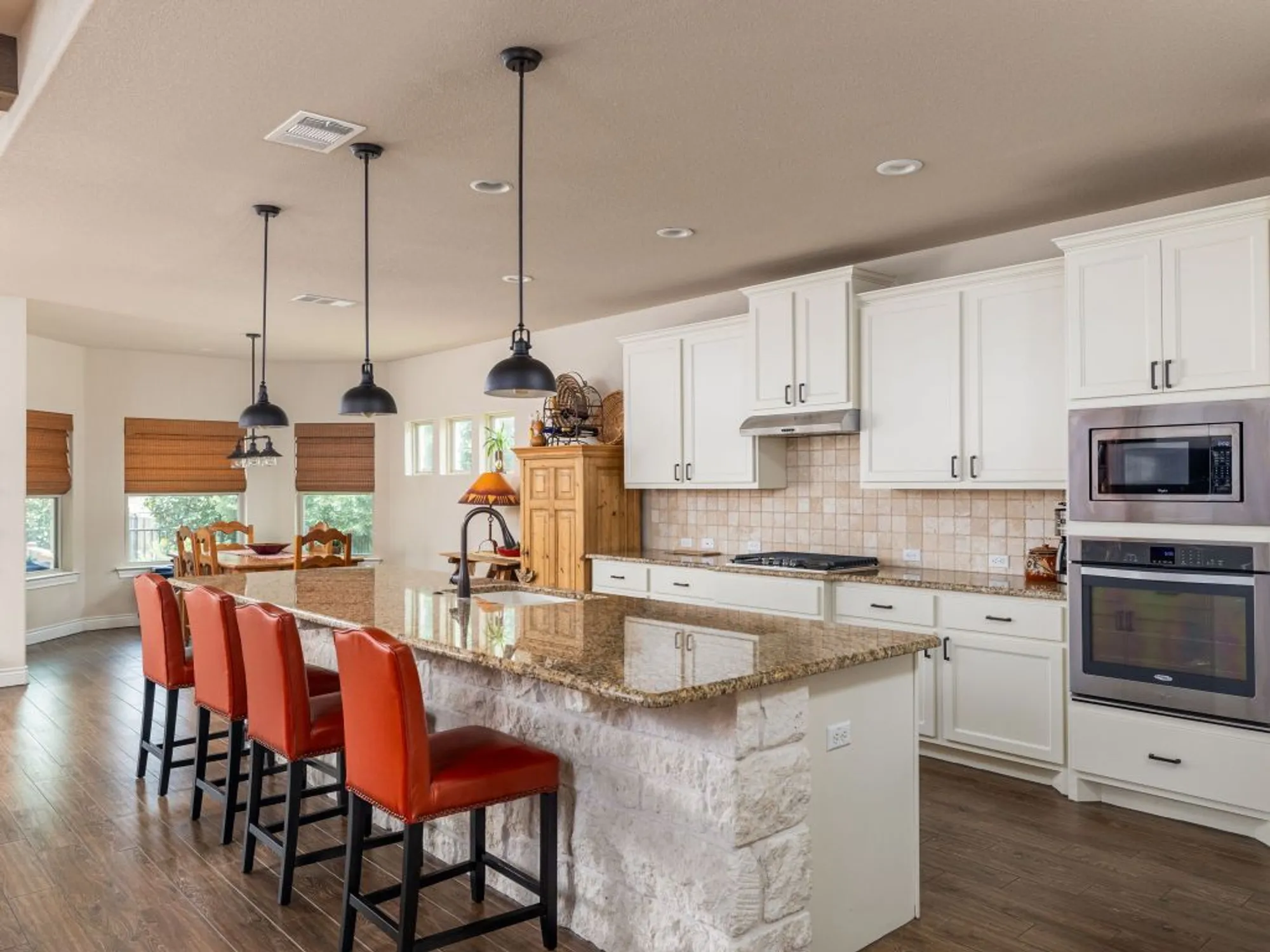 Property Slideshow image 10 of 36 | 817 sierra blanco loop, Georgetown, TX, 78633