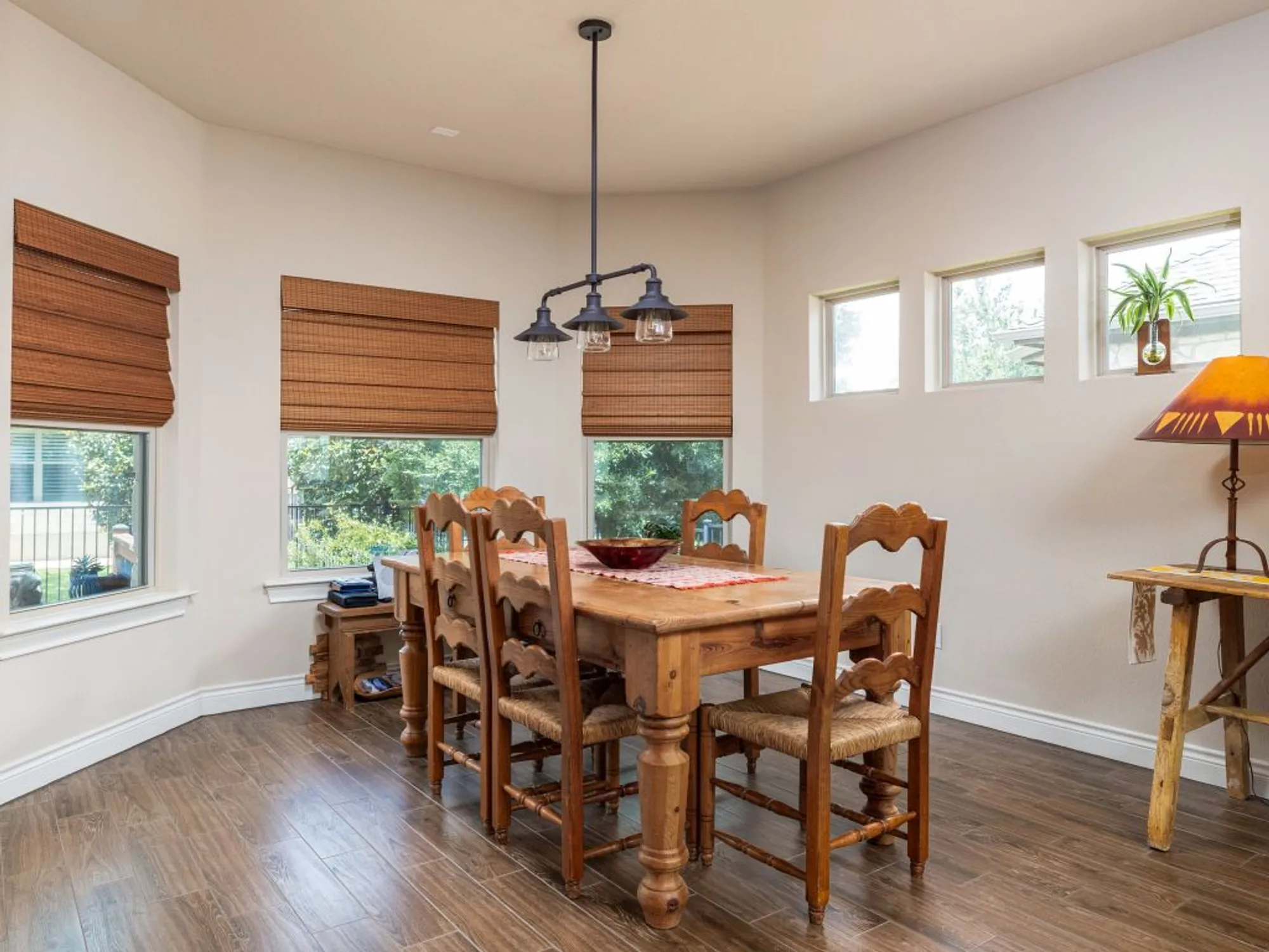 Property Slideshow image 12 of 36 | 817 sierra blanco loop, Georgetown, TX, 78633