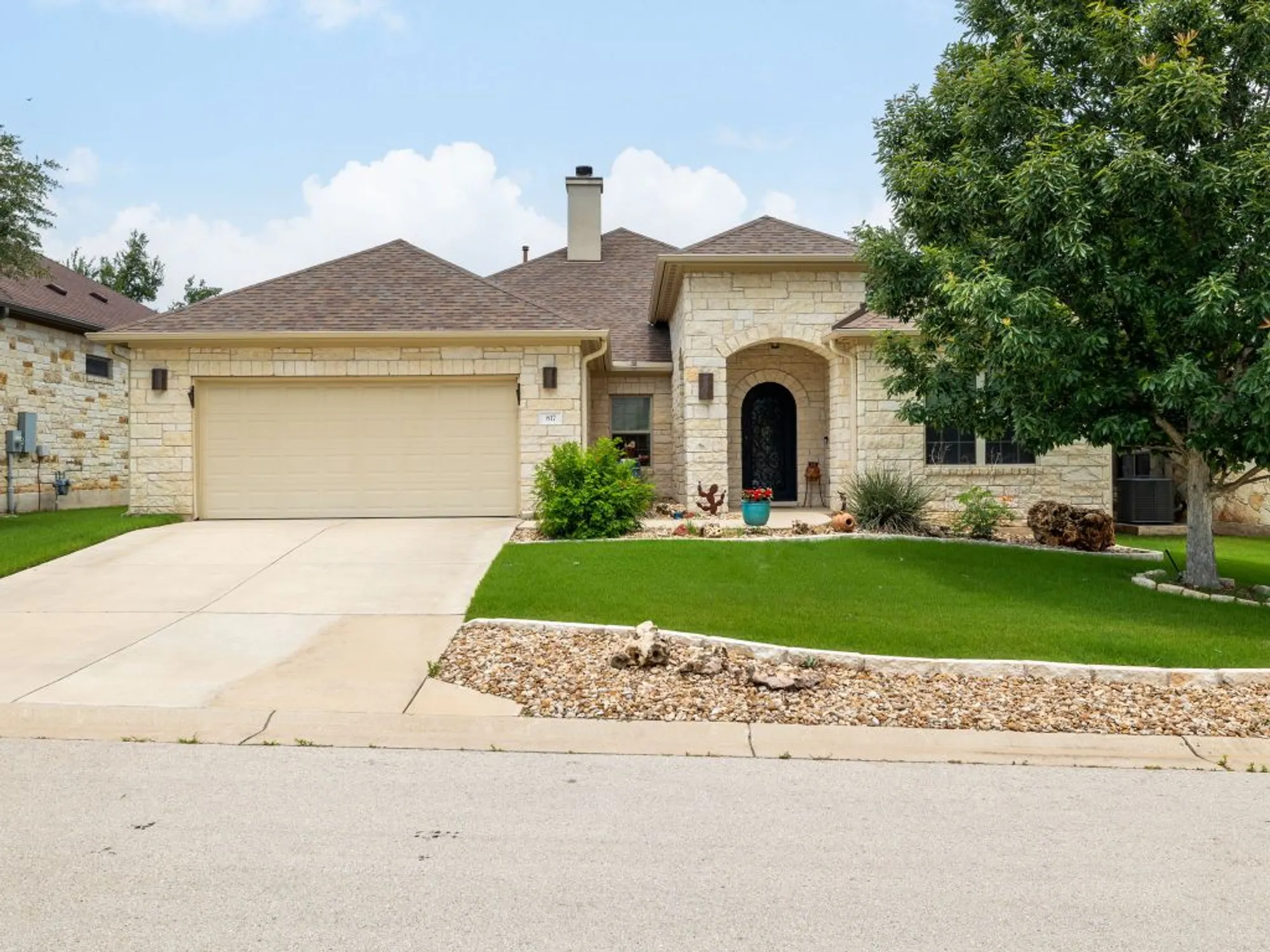 Property Slideshow image 3 of 36 | 817 sierra blanco loop, Georgetown, TX, 78633