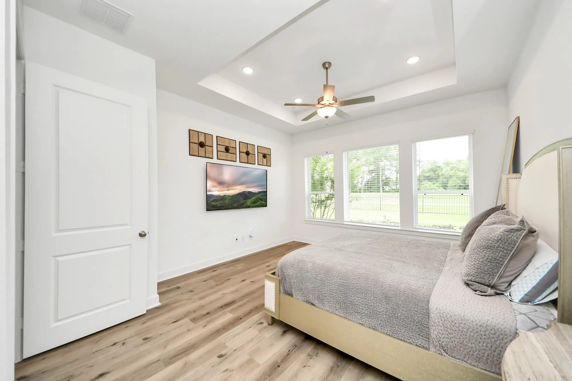 Property Slideshow image 19 of 33 | 7523 congress trail way, Porter, TX, 77365