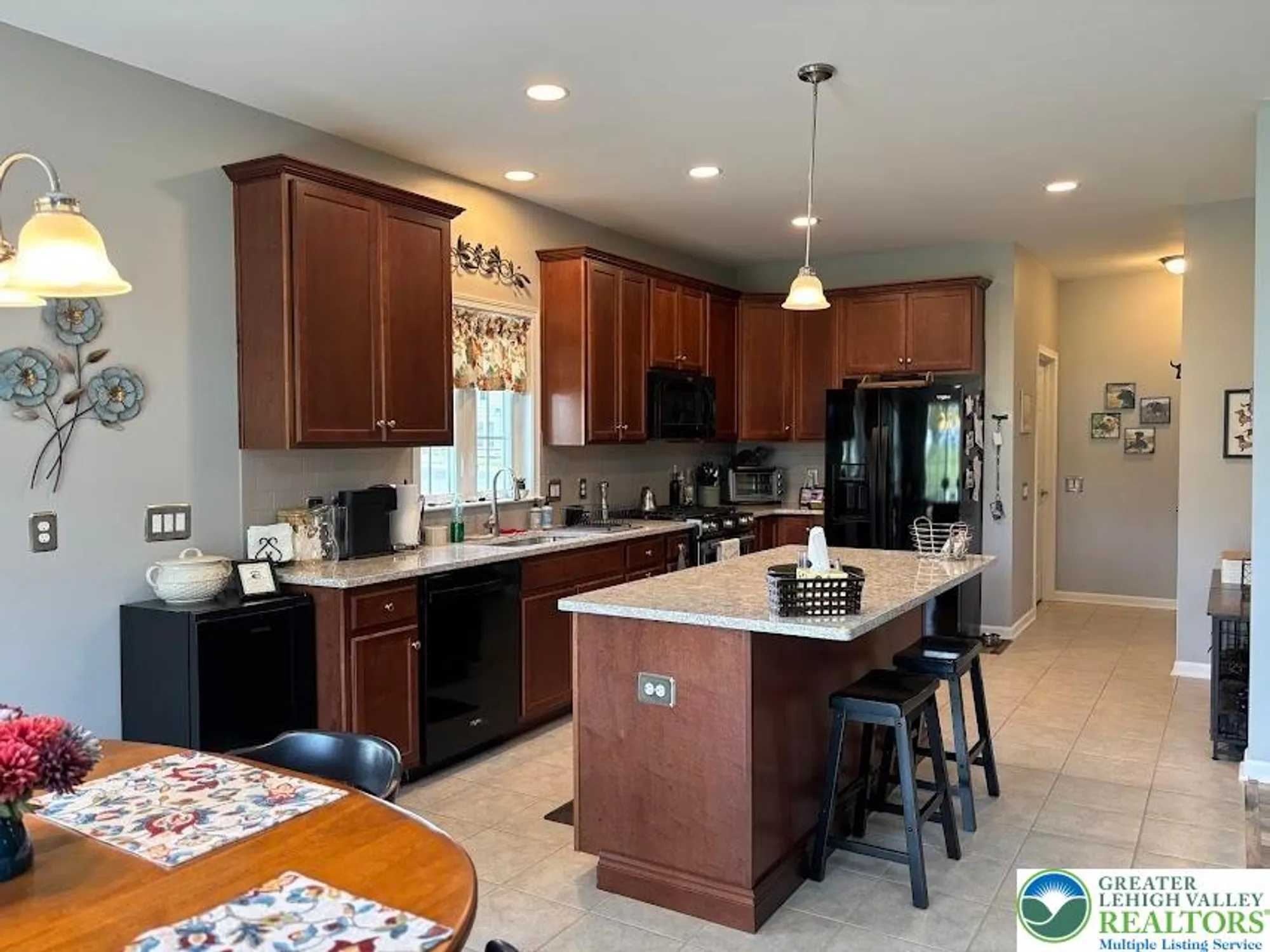 Property Slideshow image 16 of 36 | 3803 loyal ln, Easton, PA, 18045