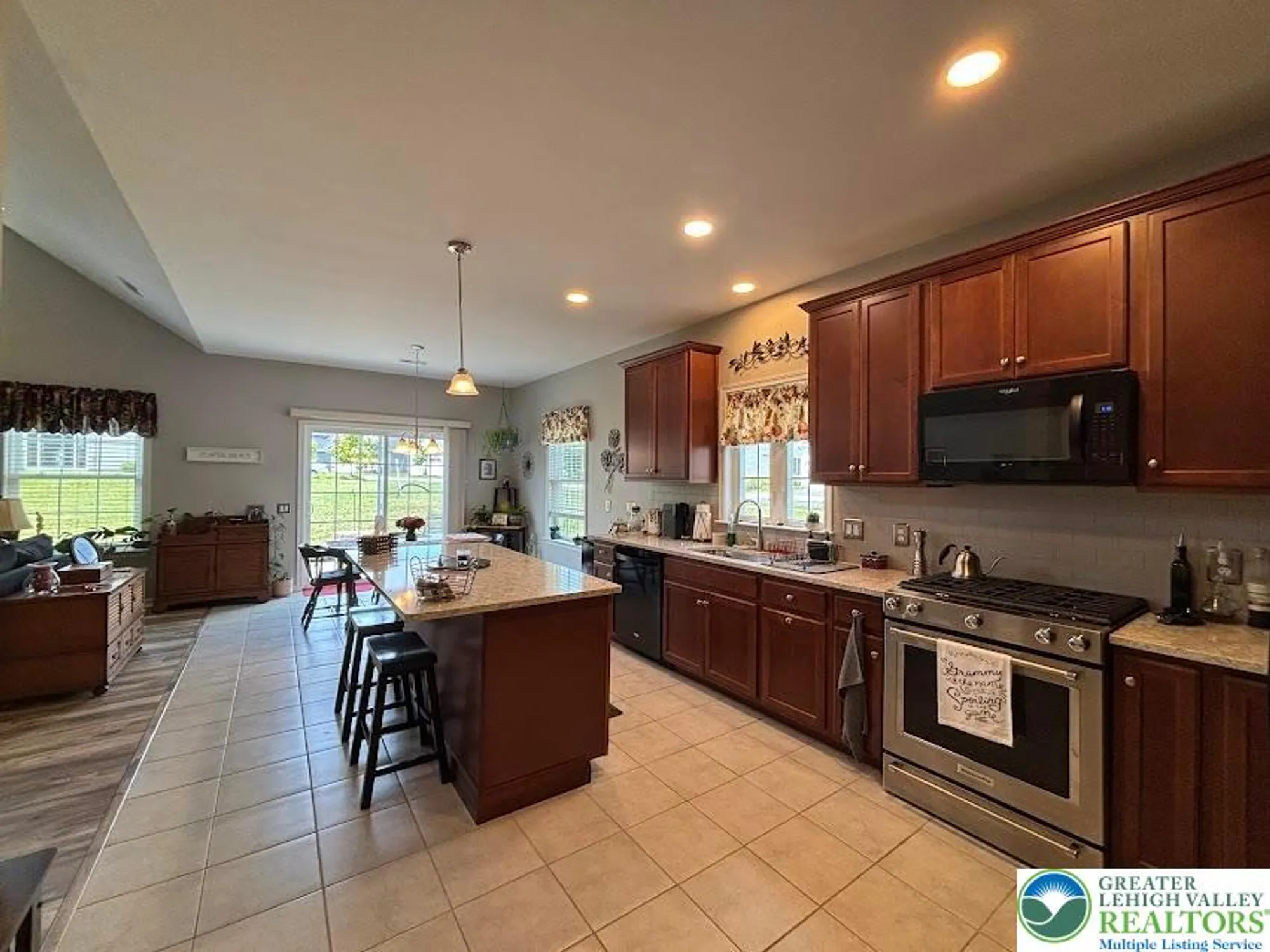Property Slideshow image 11 of 36 | 3803 loyal ln, Easton, PA, 18045