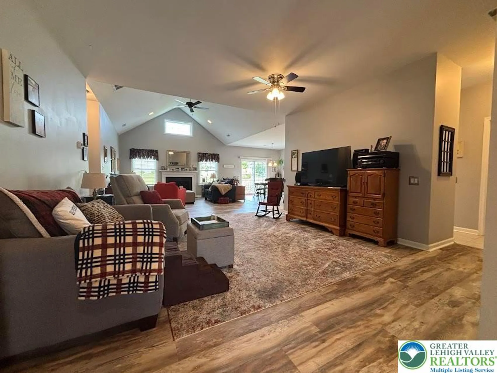 Property Slideshow image 20 of 36 | 3803 loyal ln, Easton, PA, 18045