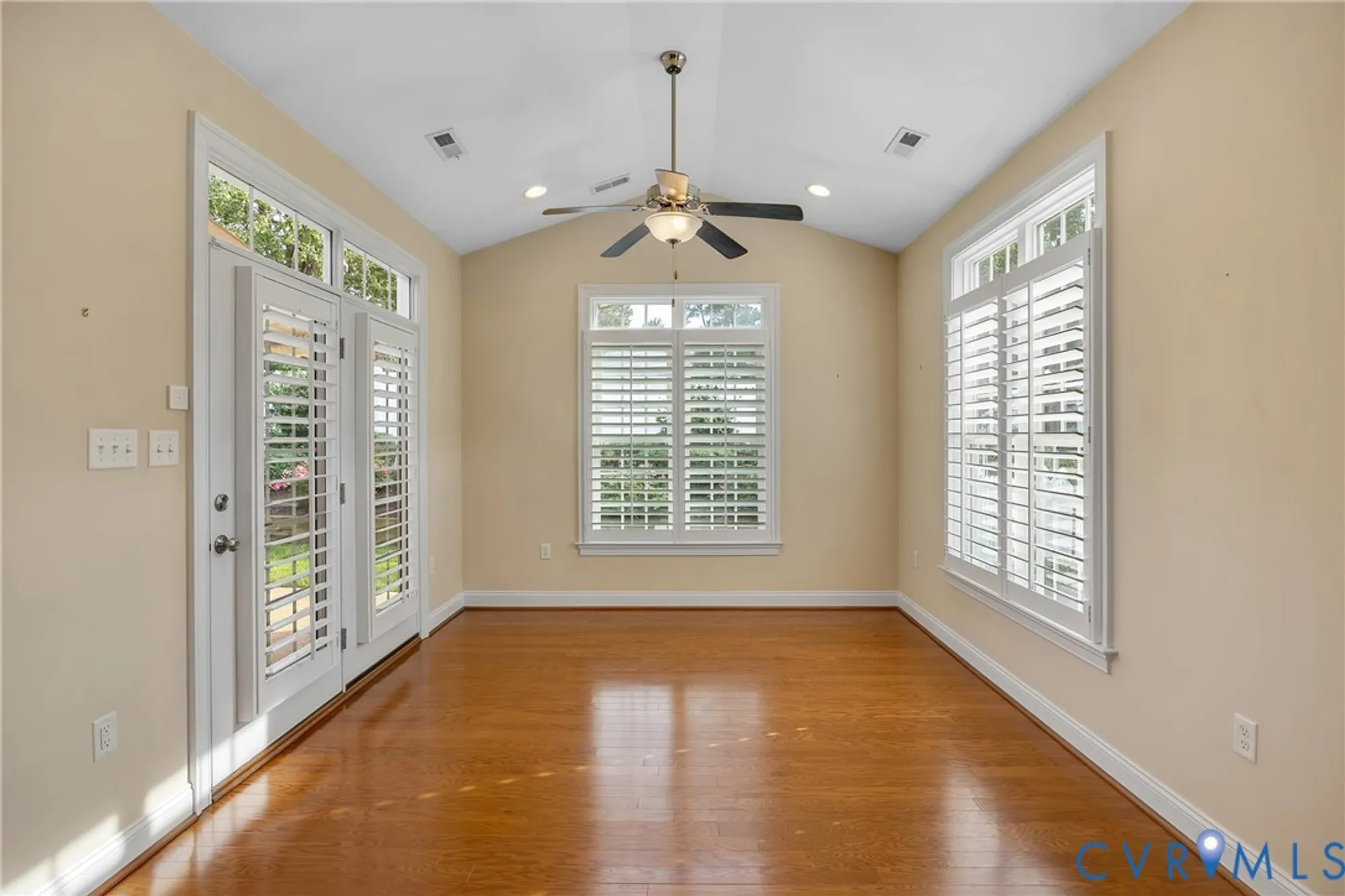 Property Slideshow image 13 of 47 | 10011 berry pond ln, Mechanicsville, VA, 23116