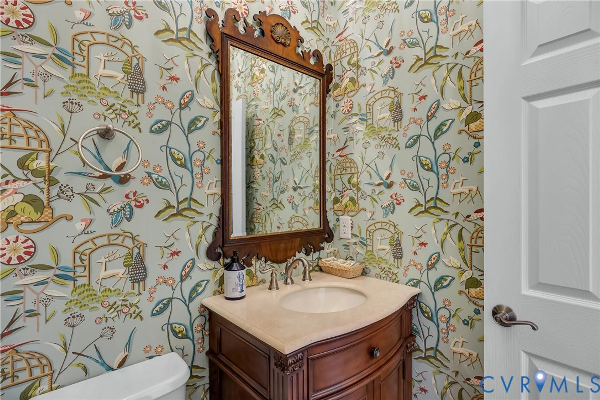 Property Slideshow image 6 of 47 | 10011 berry pond ln, Mechanicsville, VA, 23116