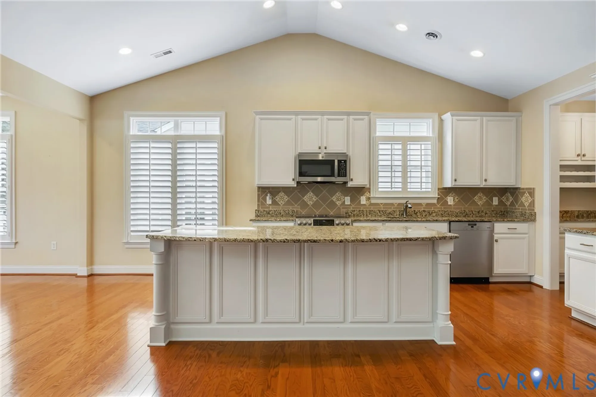 Property Slideshow image 8 of 47 | 10011 berry pond ln, Mechanicsville, VA, 23116