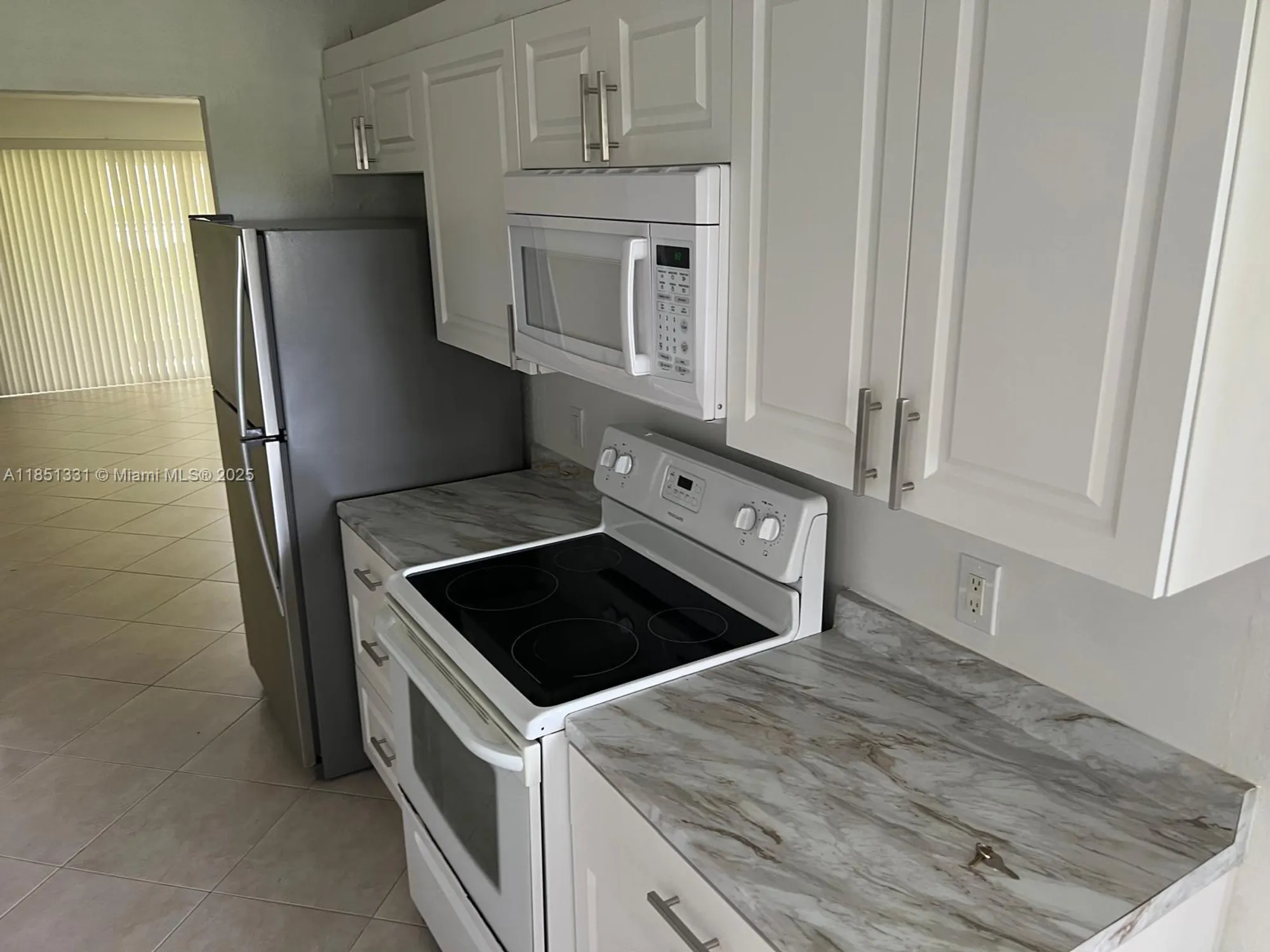 Property Slideshow image 13 of 56 | 1400 sw 124th ter 109q, Pembroke Pines, FL, 33027