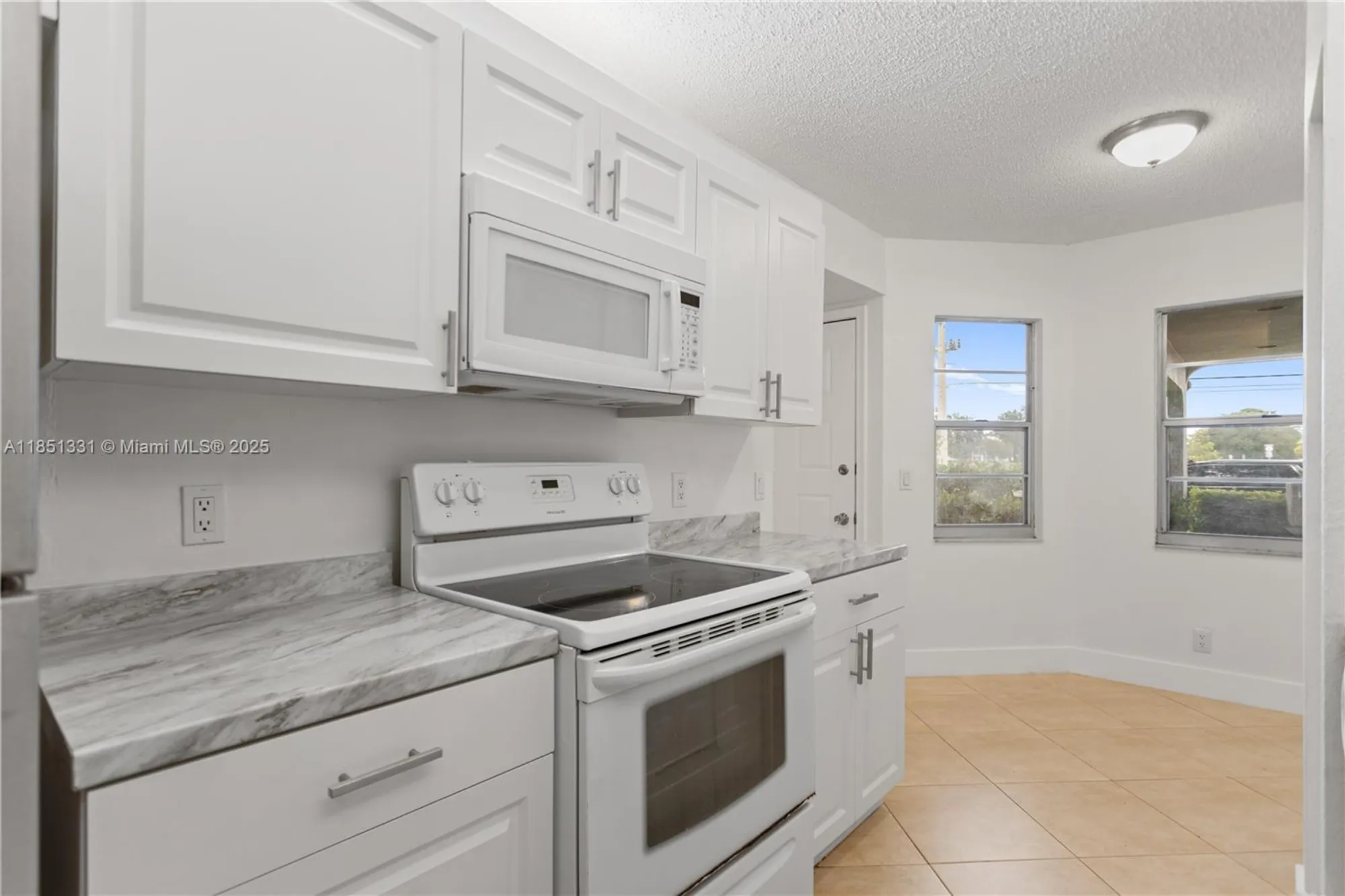 Property Slideshow image 25 of 56 | 1400 sw 124th ter 109q, Pembroke Pines, FL, 33027