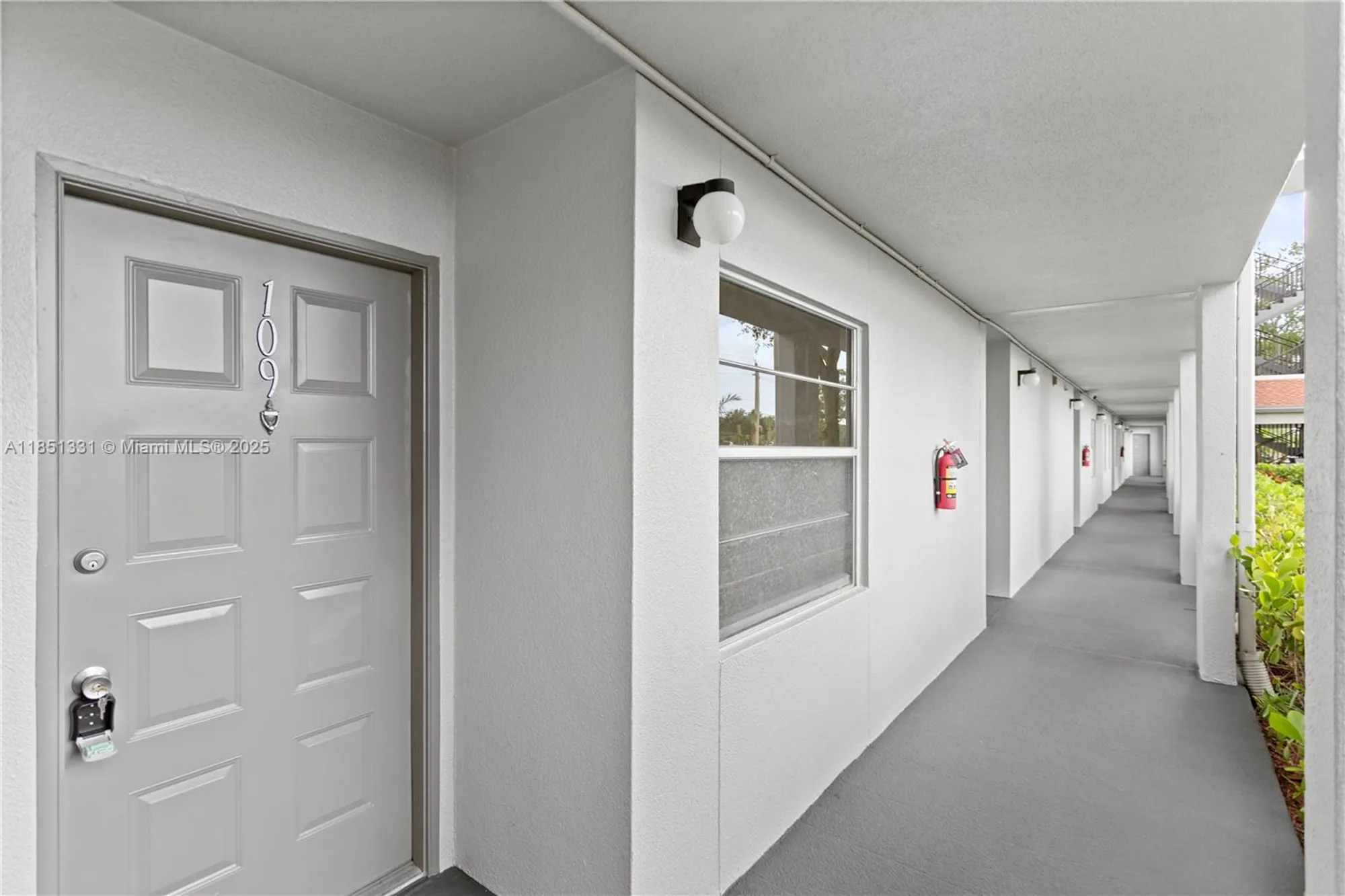 Property Slideshow image 20 of 56 | 1400 sw 124th ter 109q, Pembroke Pines, FL, 33027