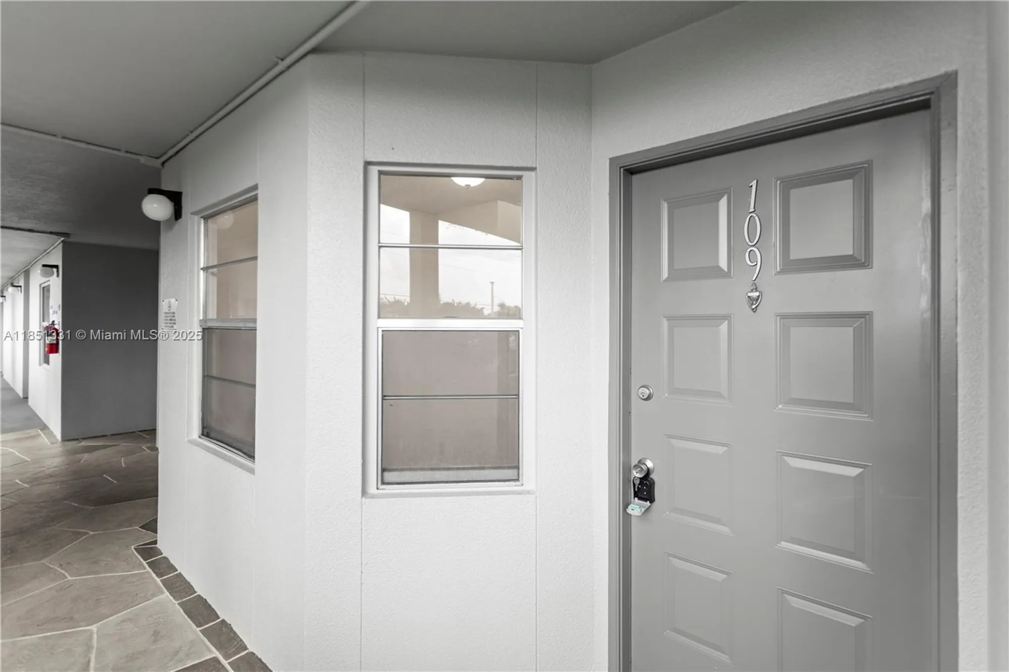 Property Slideshow image 21 of 56 | 1400 sw 124th ter 109q, Pembroke Pines, FL, 33027