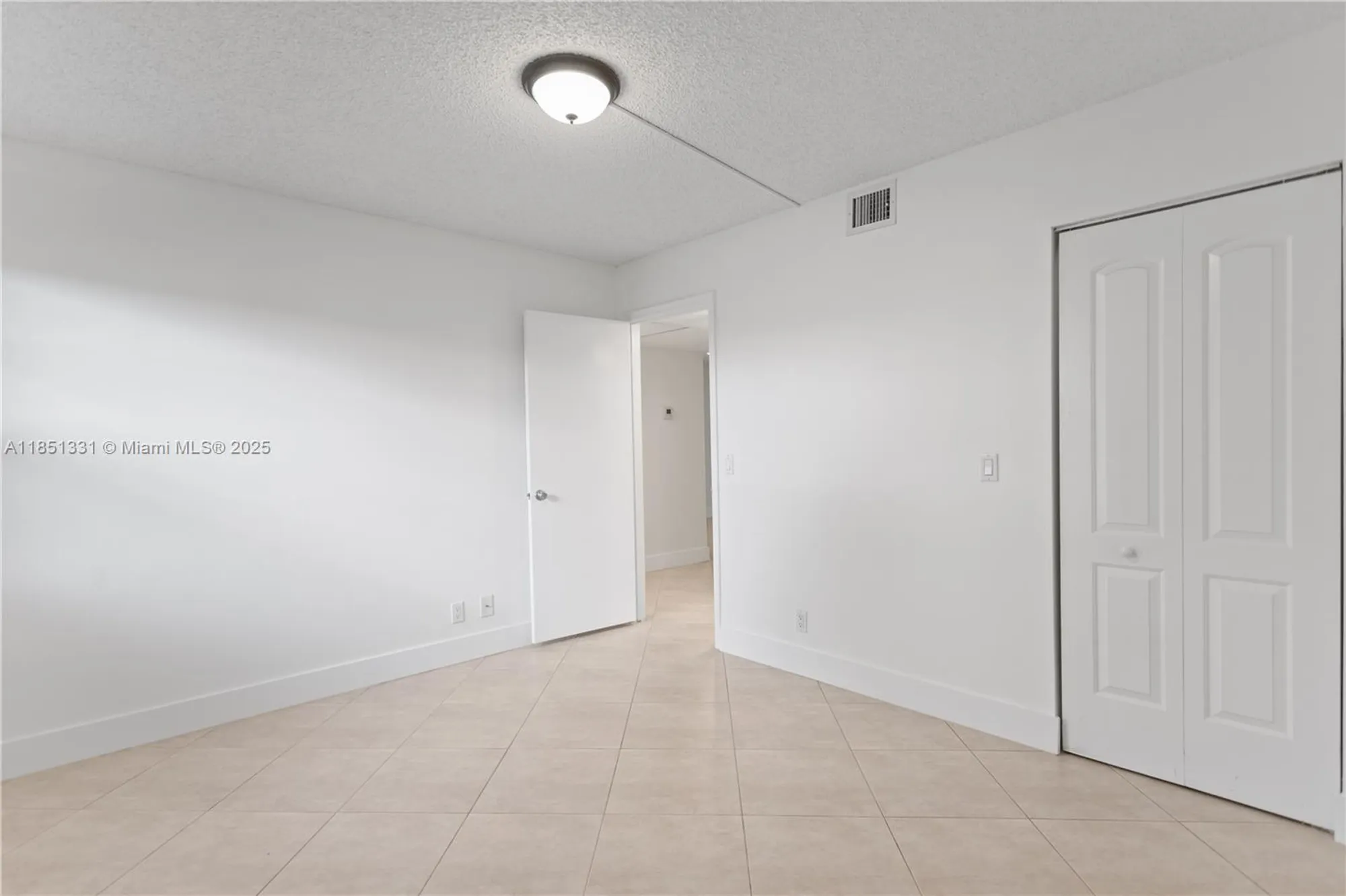 Property Slideshow image 34 of 56 | 1400 sw 124th ter 109q, Pembroke Pines, FL, 33027