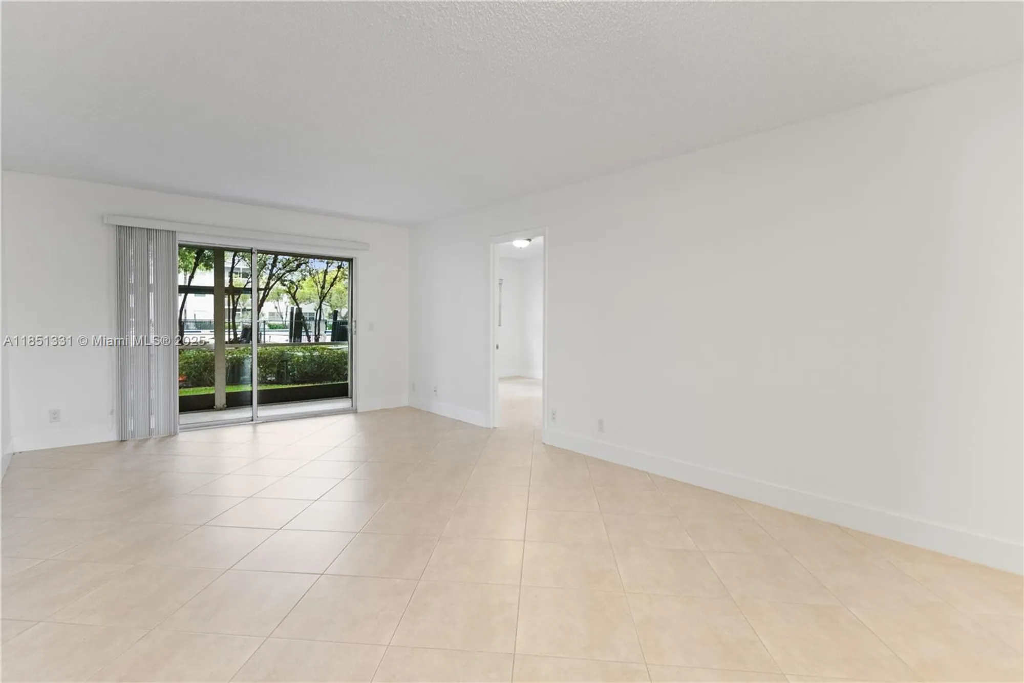 Property Slideshow image 36 of 56 | 1400 sw 124th ter 109q, Pembroke Pines, FL, 33027
